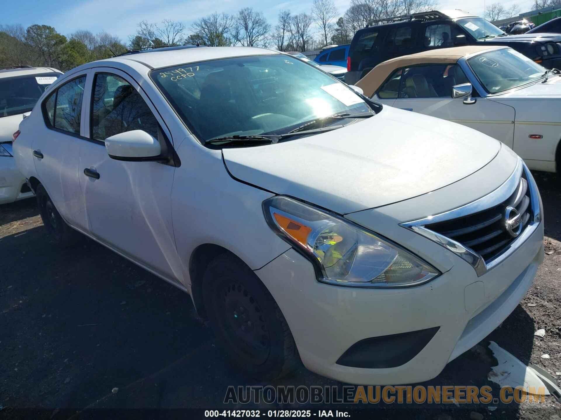 3N1CN7APXJL803439 NISSAN VERSA 2018