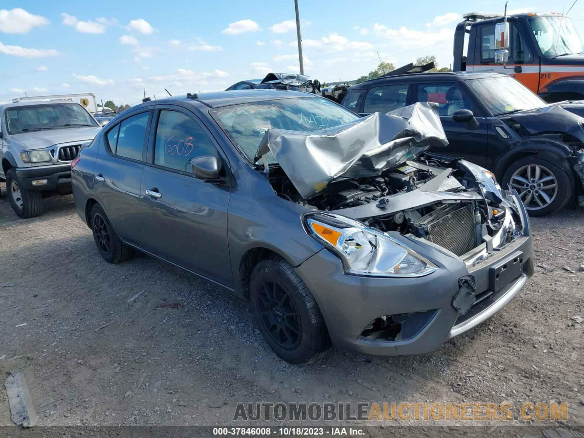 3N1CN7APXJL810472 NISSAN VERSA SEDAN 2018