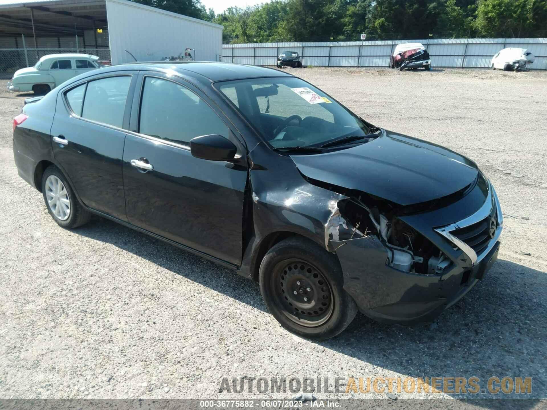 3N1CN7APXJL815882 NISSAN VERSA SEDAN 2018