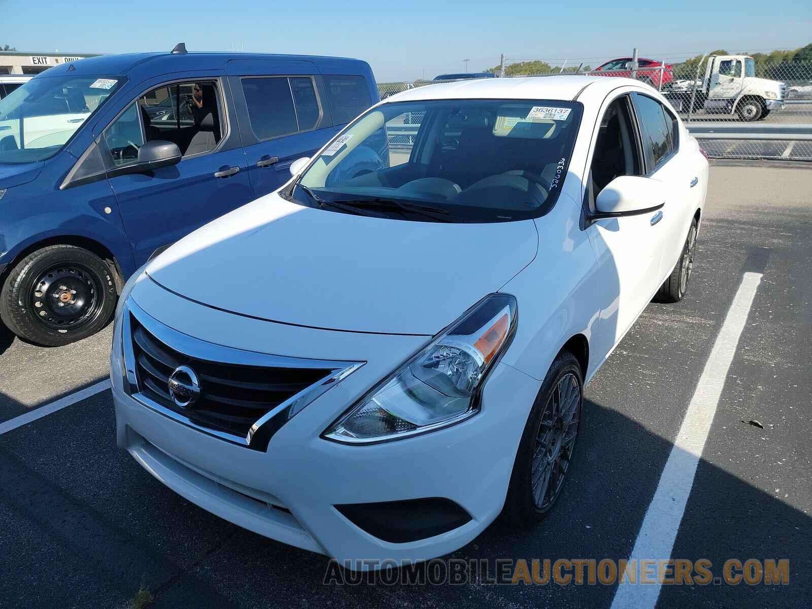 3N1CN7APXJL830298 Nissan Versa Sedan 2018