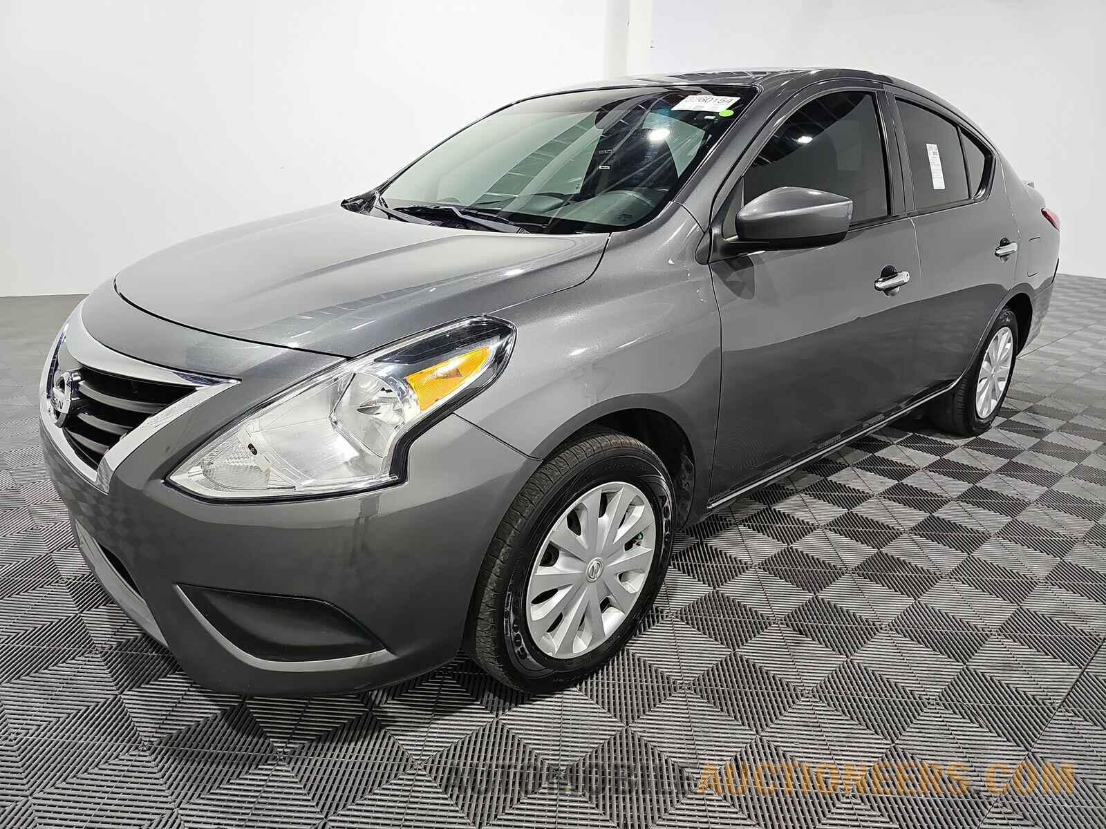 3N1CN7APXJL833329 Nissan Versa Sedan 2018