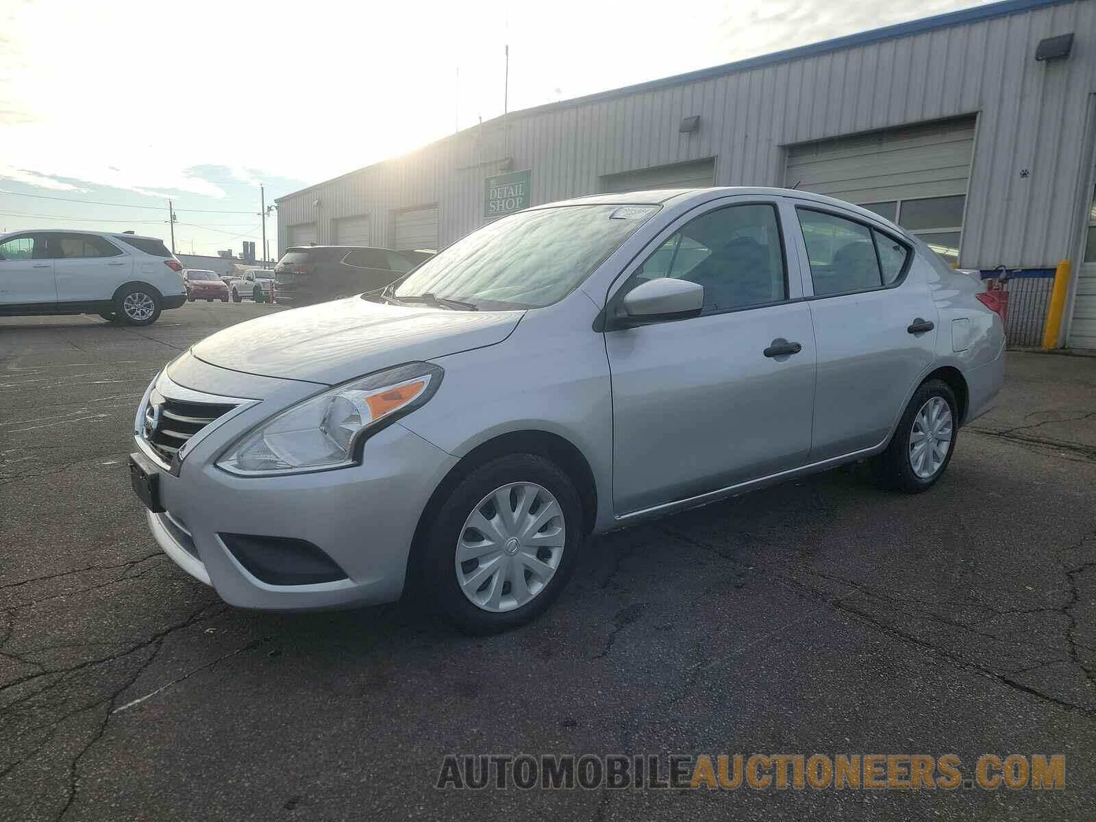 3N1CN7APXJL837087 Nissan Versa Sedan 2018