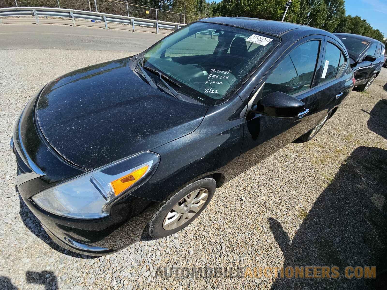 3N1CN7APXJL854004 Nissan Versa Sedan 2018