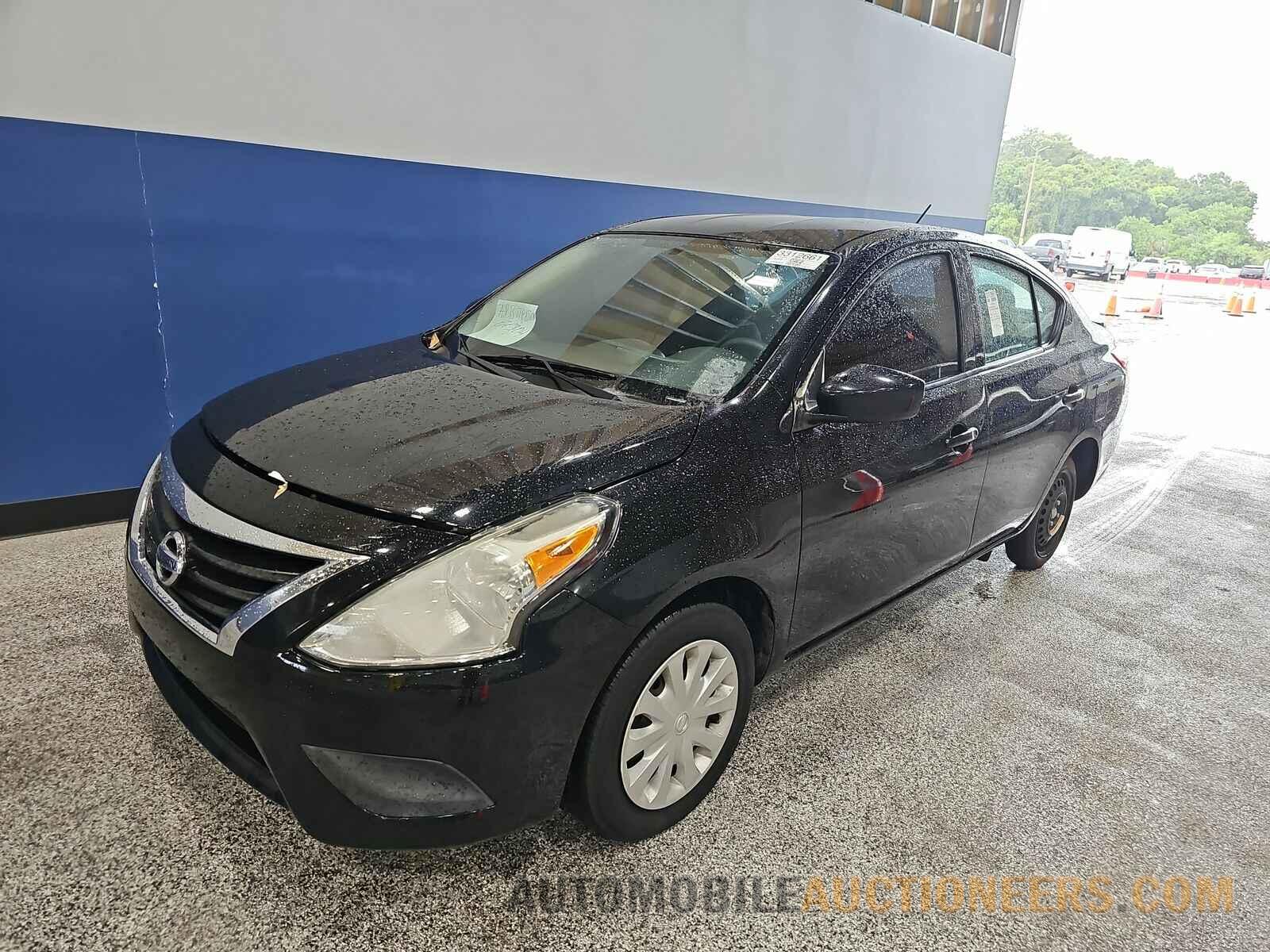 3N1CN7APXJL864208 Nissan Versa Sedan 2018