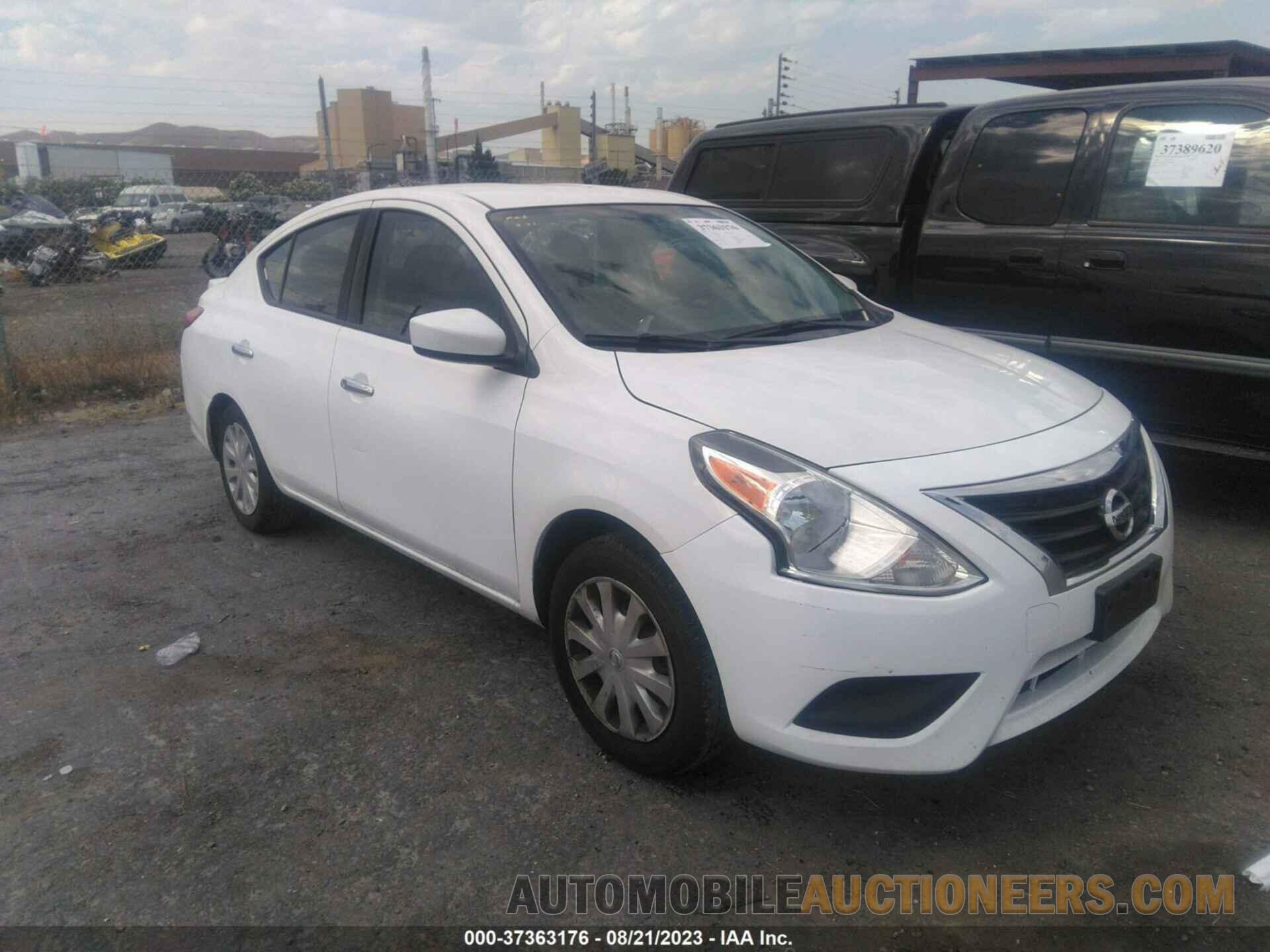 3N1CN7APXJL871868 NISSAN VERSA SEDAN 2018