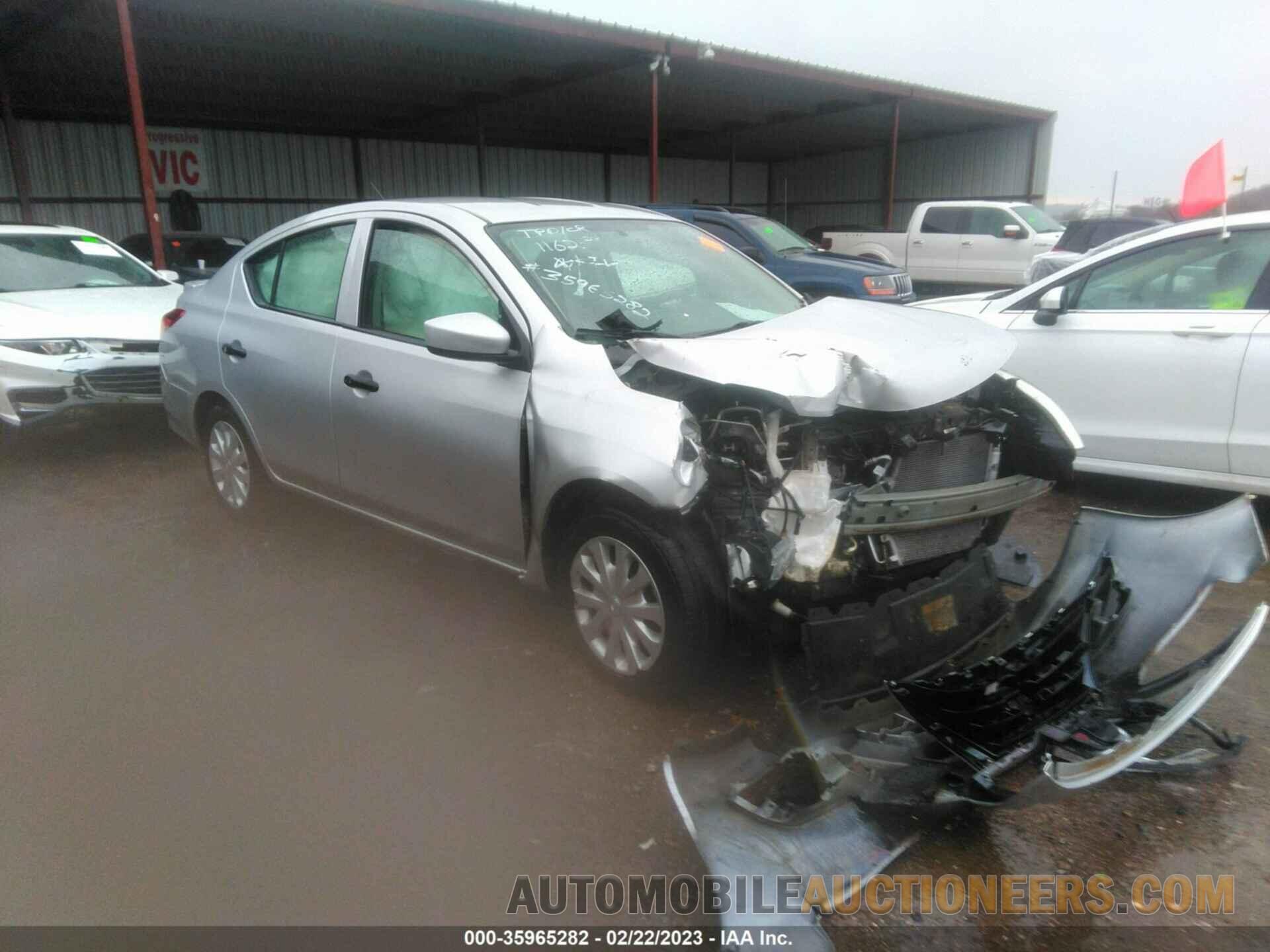 3N1CN7APXJL875600 NISSAN VERSA SEDAN 2018