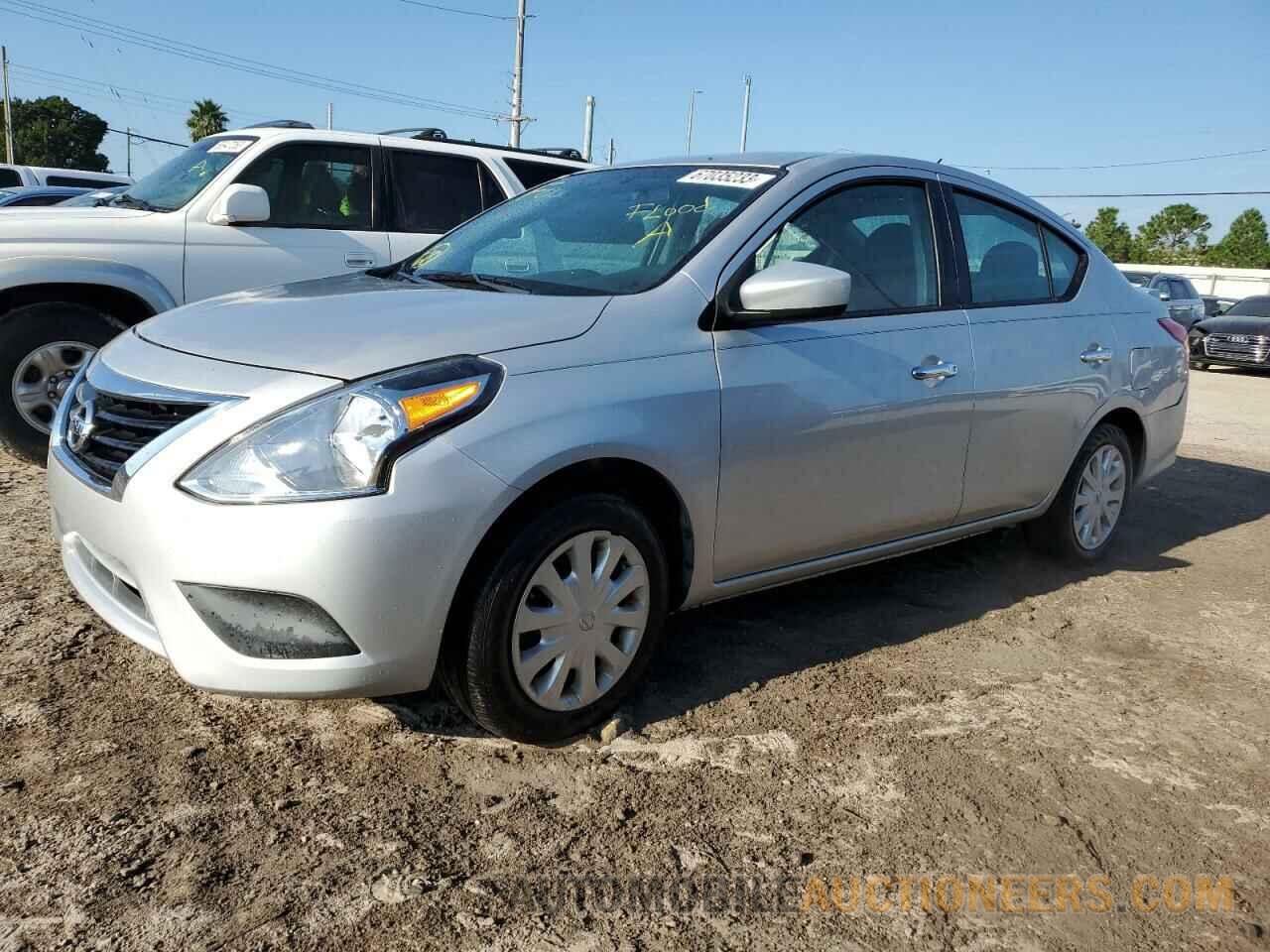 3N1CN7APXJL875693 NISSAN VERSA 2018