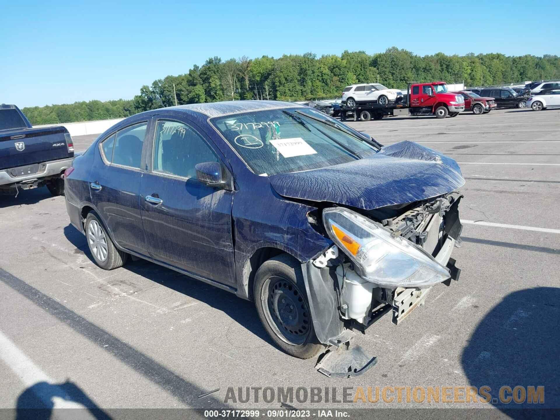 3N1CN7APXJL879257 NISSAN VERSA SEDAN 2018