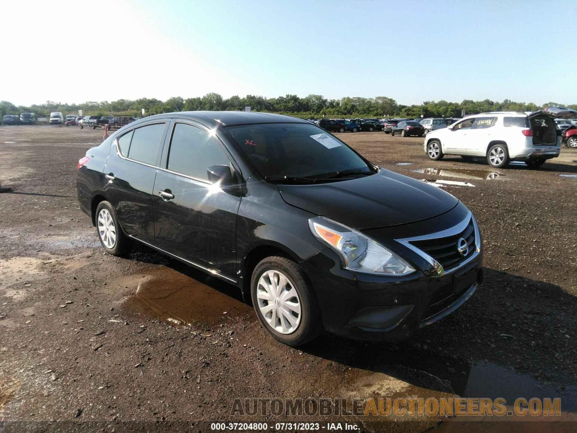 3N1CN7APXJL886001 NISSAN VERSA SEDAN 2018