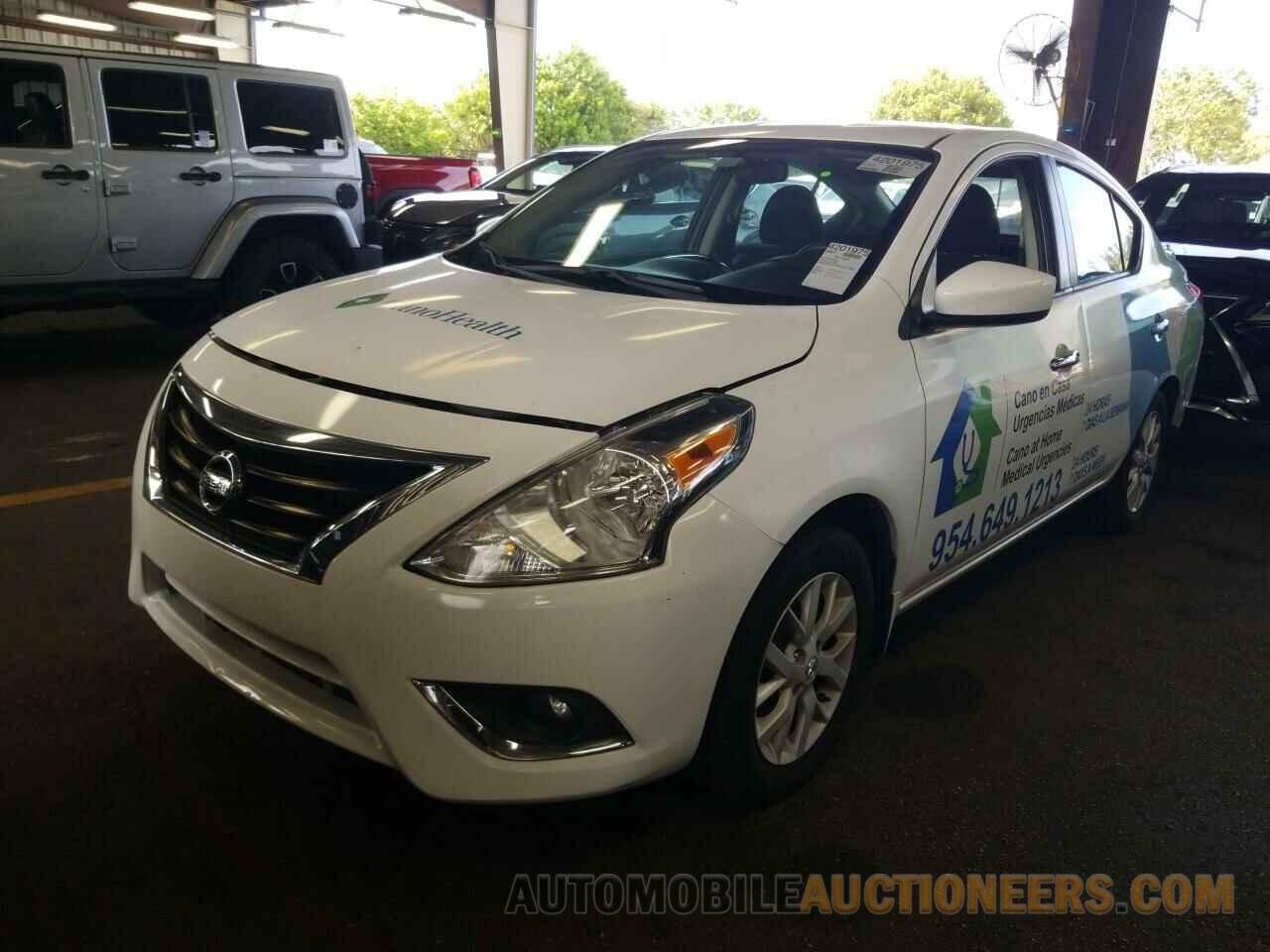 3N1CN7APXKL807833 Nissan Versa Sedan 2019