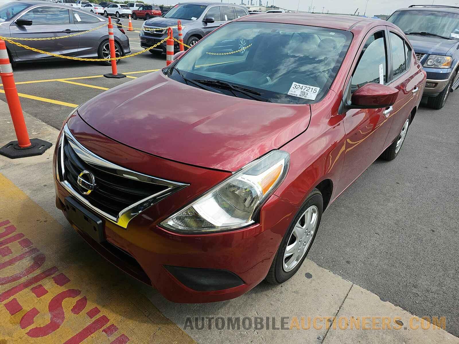 3N1CN7APXKL870267 Nissan Versa Sedan 2019