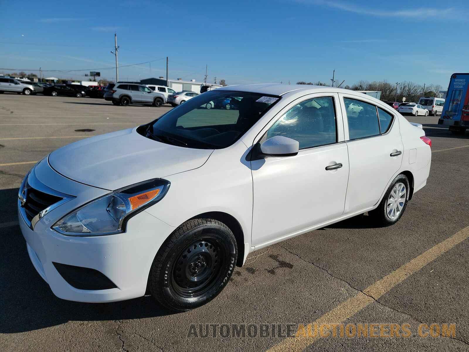 3N1CN7APXKL876540 Nissan Versa Sedan 2019