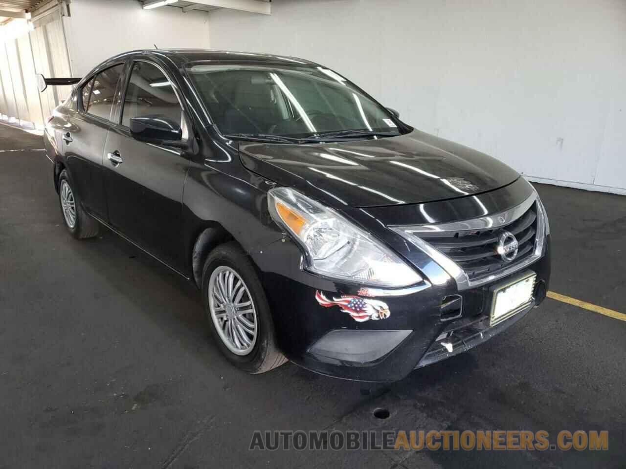 3N1CN7APXKL877493 NISSAN VERSA 2019