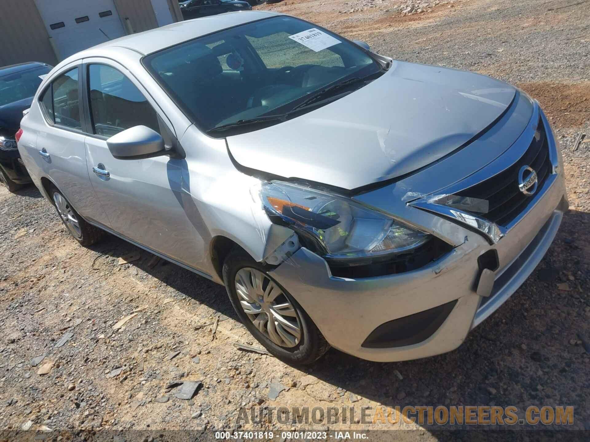 3N1CN7APXKL880975 NISSAN VERSA SEDAN 2019