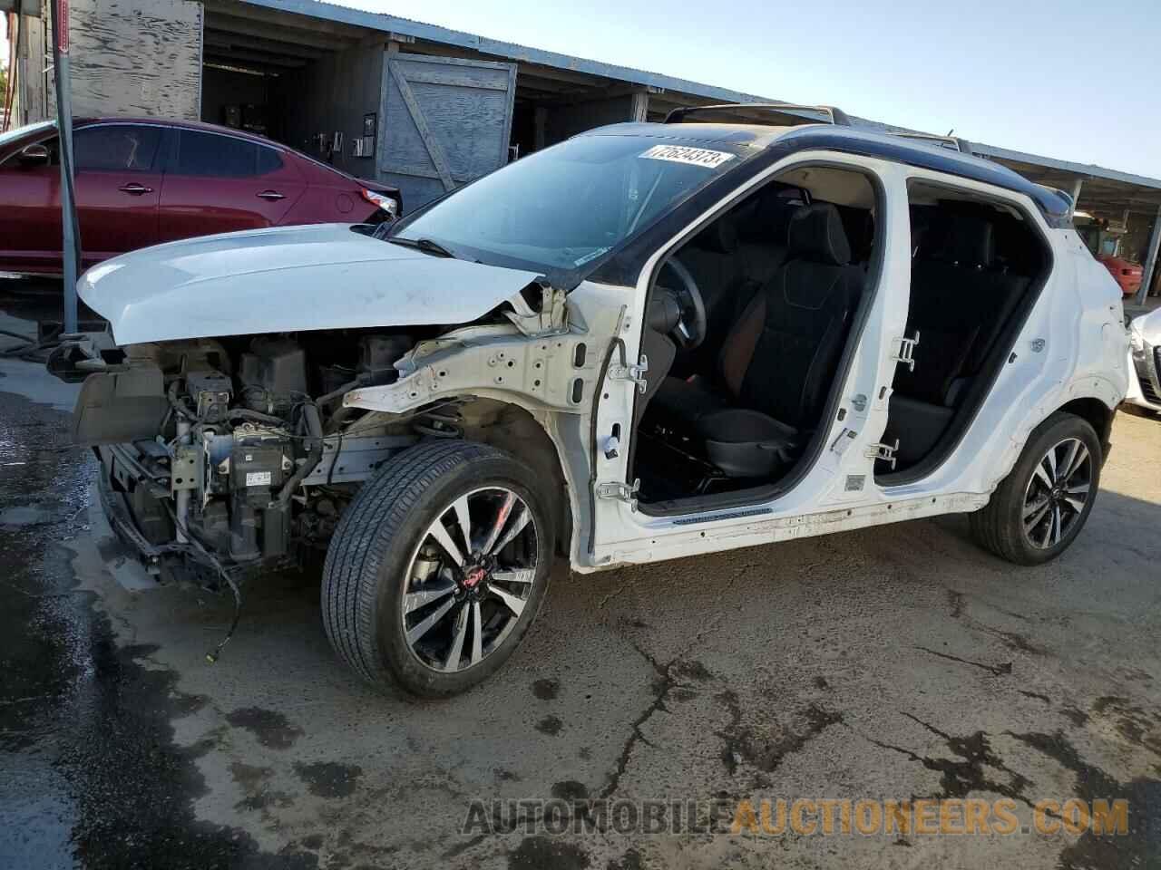 3N1CP5CU7JL520854 NISSAN KICKS 2018