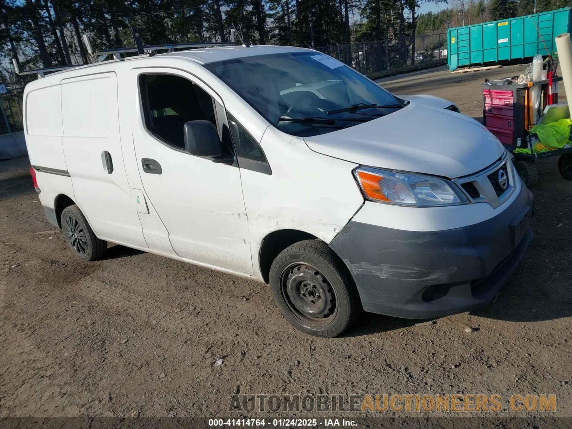 3N6CM0KN0FK695878 NISSAN NV200 2015