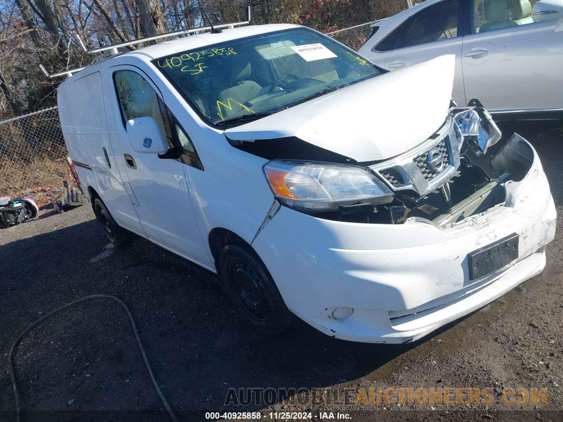 3N6CM0KN0HK704209 NISSAN NV200 2017