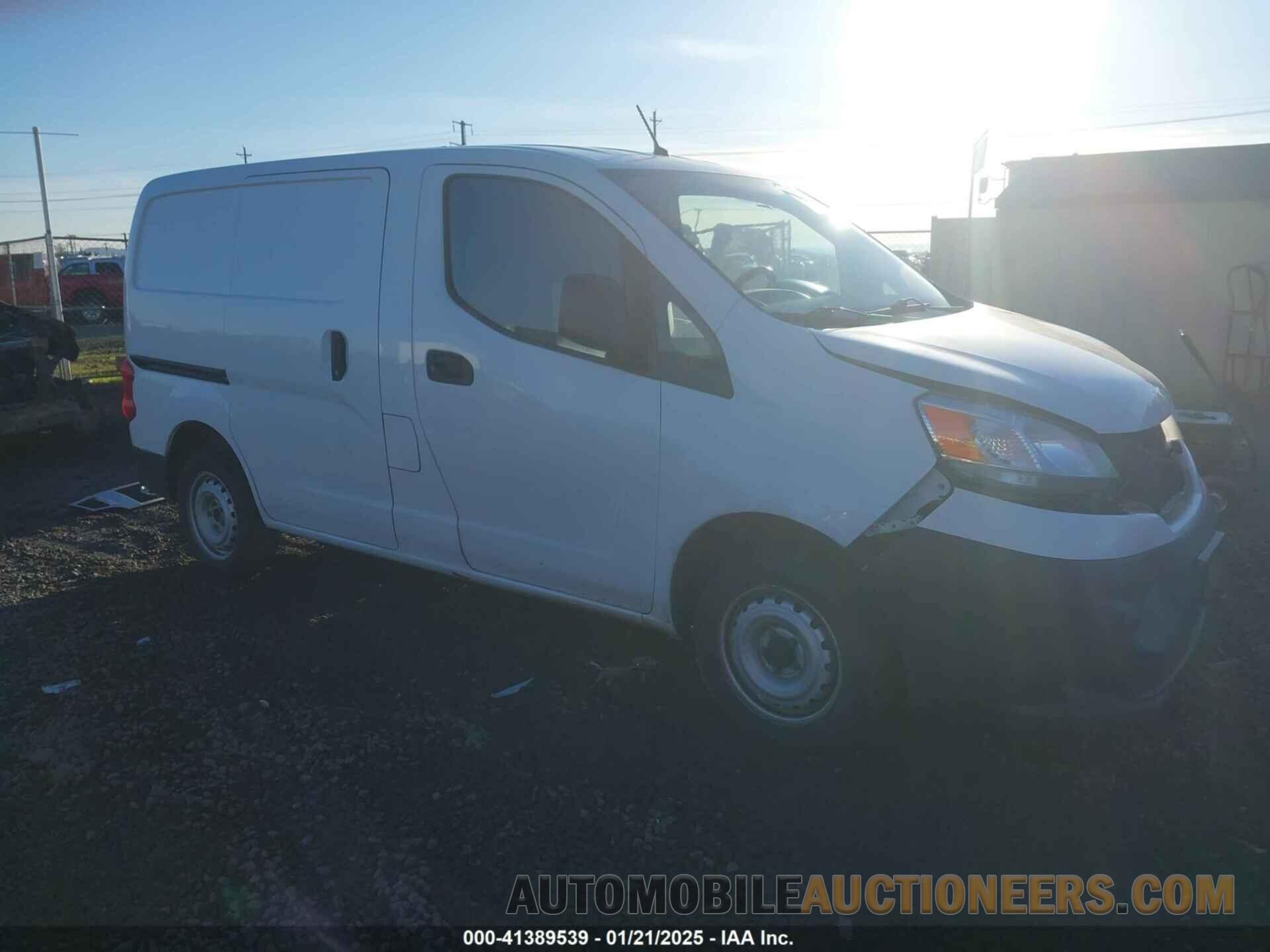 3N6CM0KN1JK700711 NISSAN NV200 2018