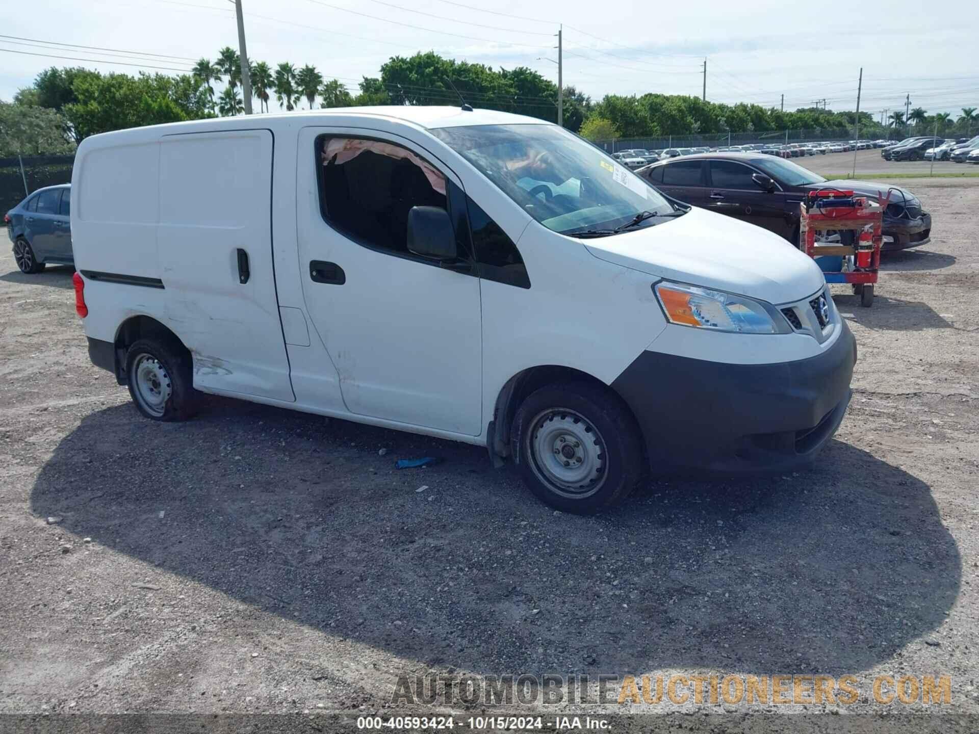 3N6CM0KN2HK696467 NISSAN NV200 2017