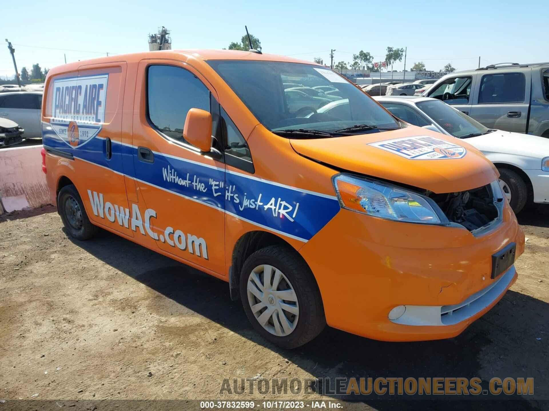 3N6CM0KN2JK698001 NISSAN NV200 2018