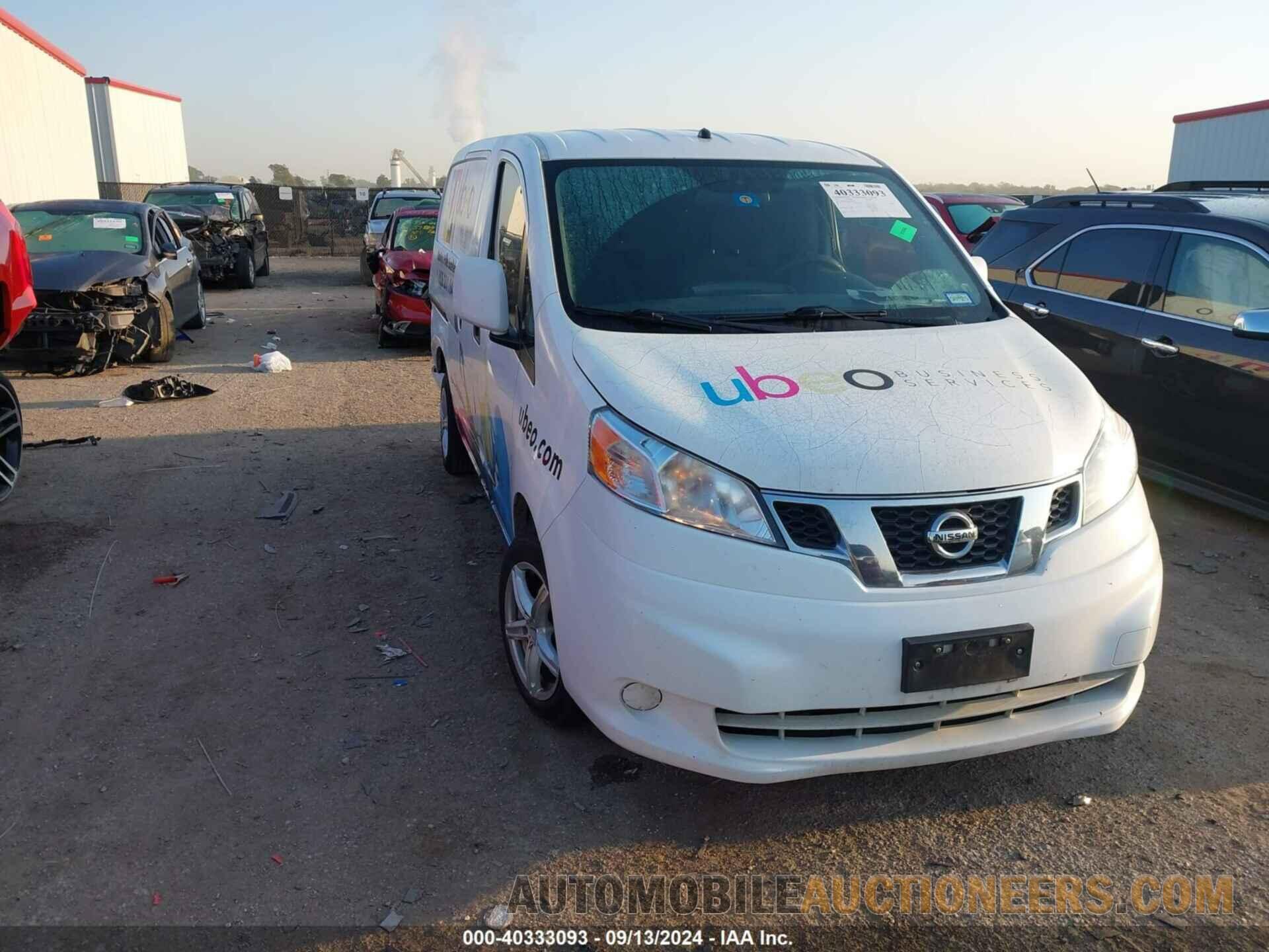 3N6CM0KN4HK692176 NISSAN NV200 2017