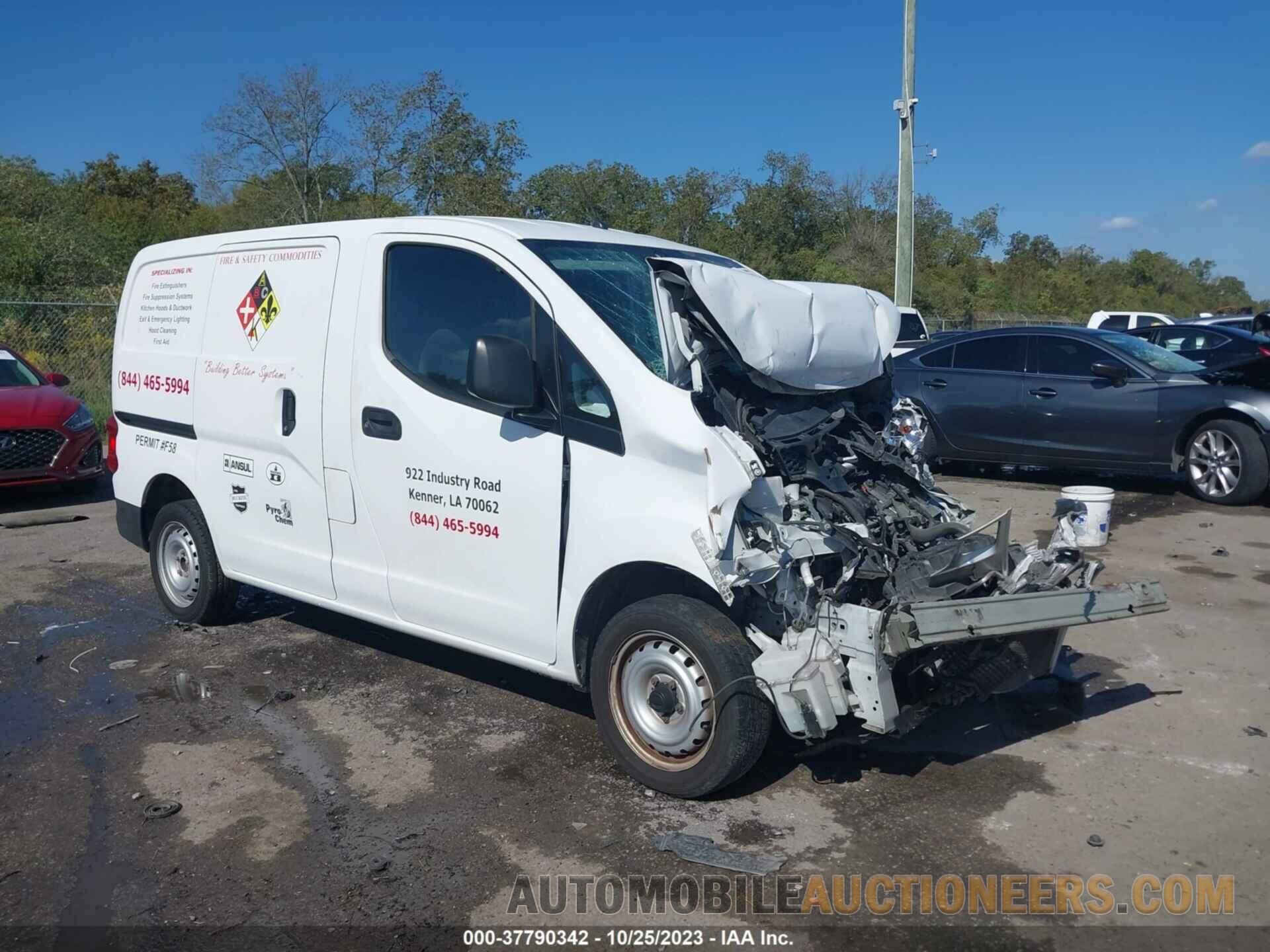 3N6CM0KN4JK696041 NISSAN NV200 COMPACT CARGO 2018