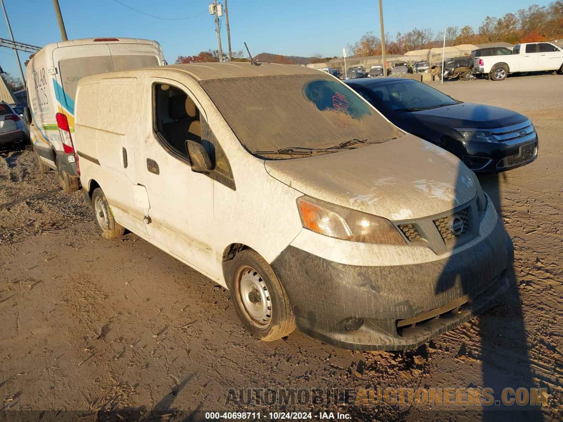 3N6CM0KN5HK707137 NISSAN NV200 2017