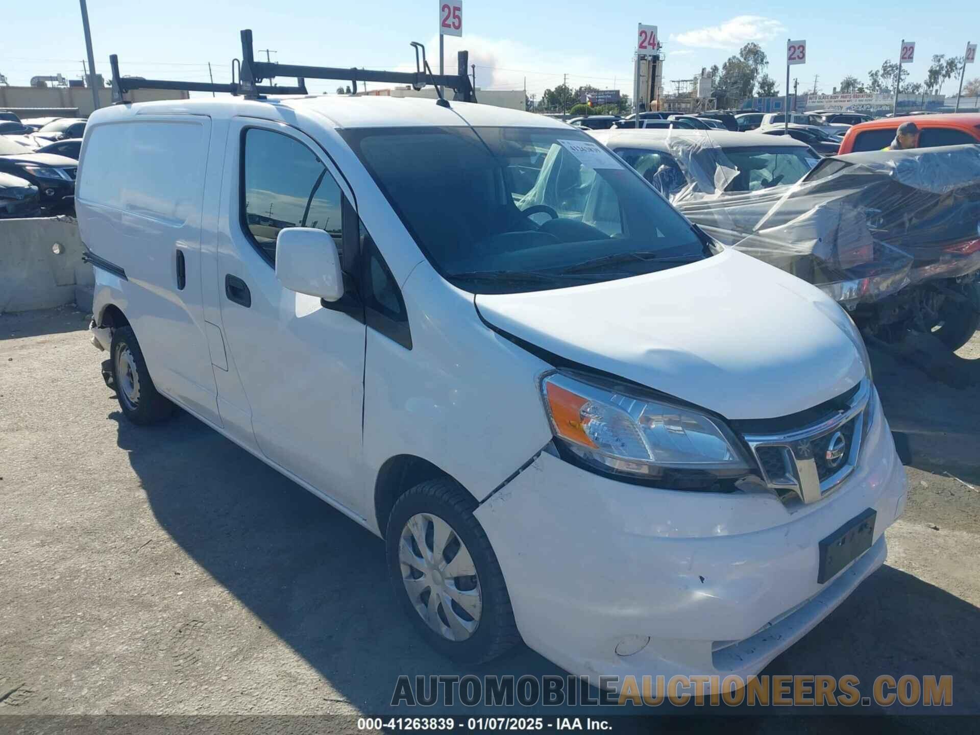 3N6CM0KN6HK715473 NISSAN NV200 2017