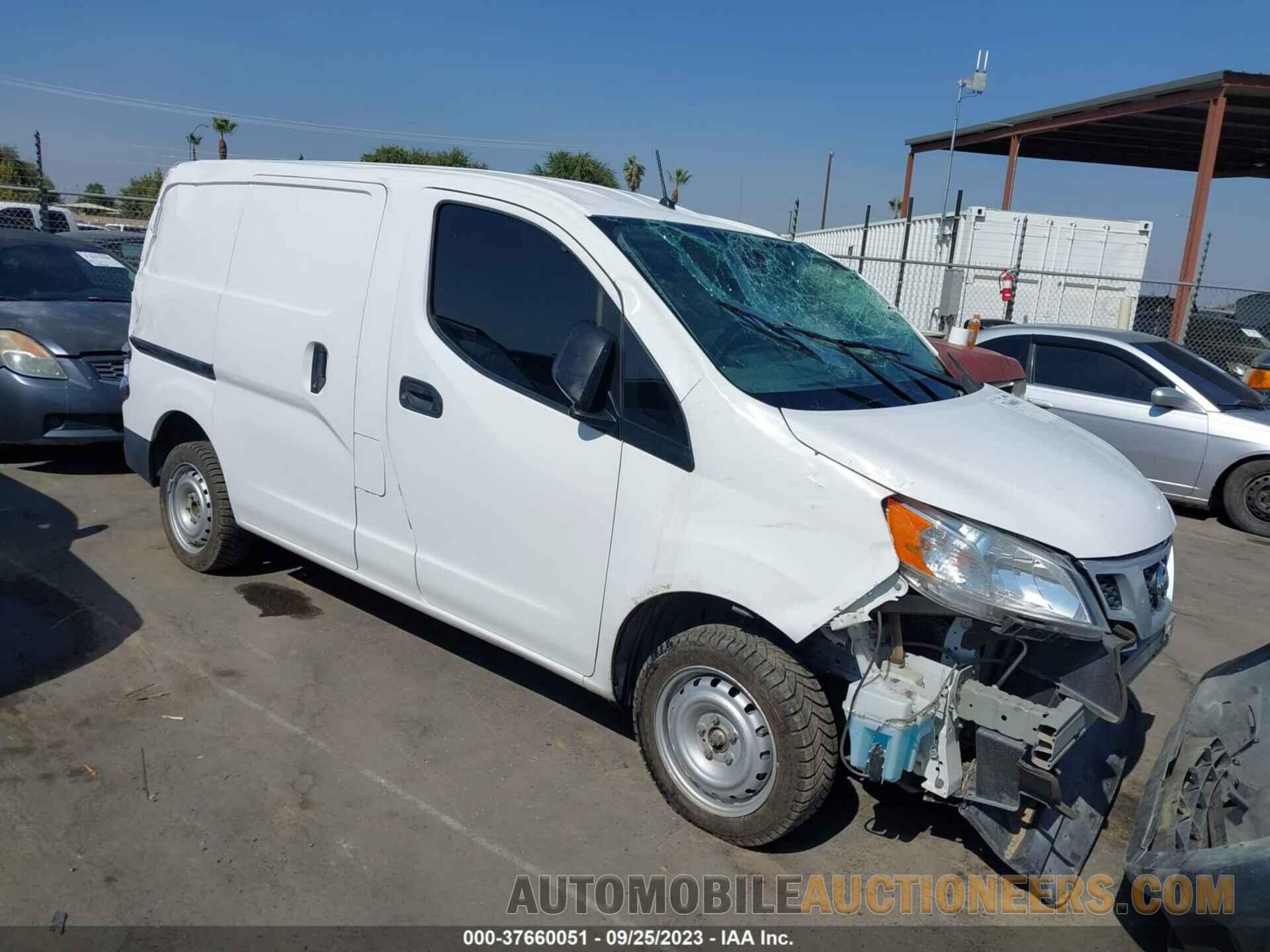 3N6CM0KN6JK693819 NISSAN NV200 COMPACT CARGO 2018