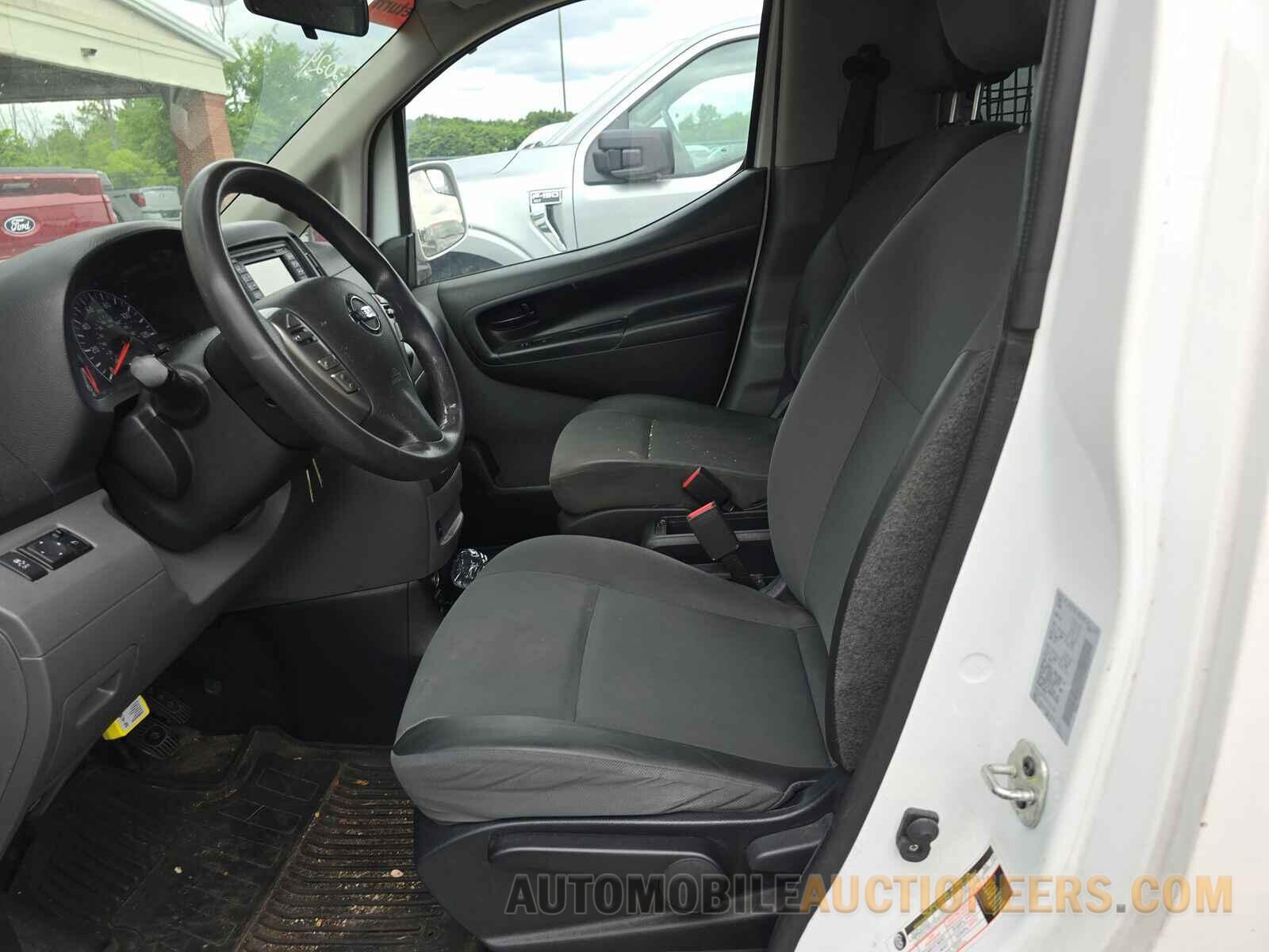 3N6CM0KN6KK697449 Nissan NV200 Compact Cargo 2019