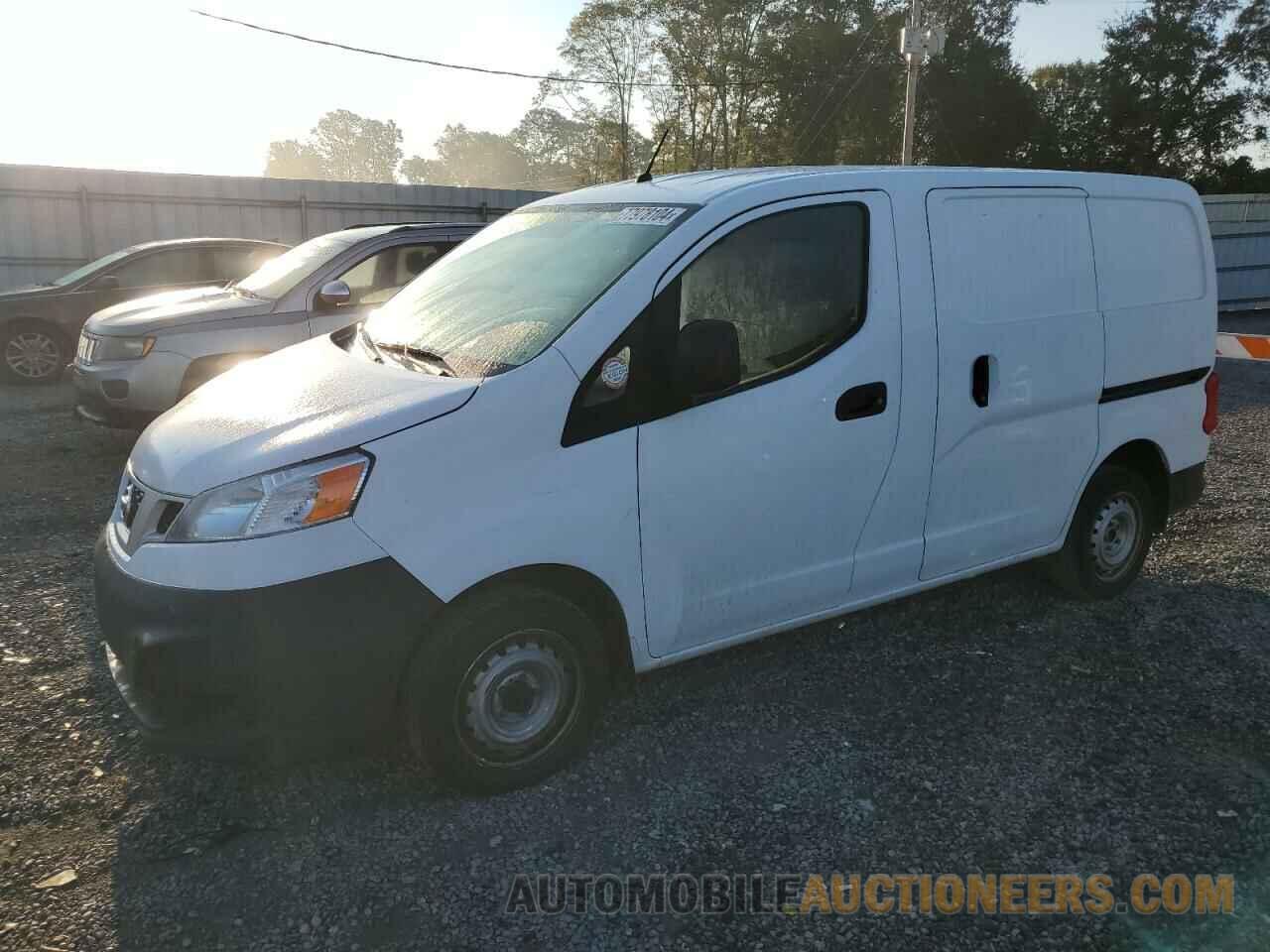 3N6CM0KNXHK717601 NISSAN NV 2017