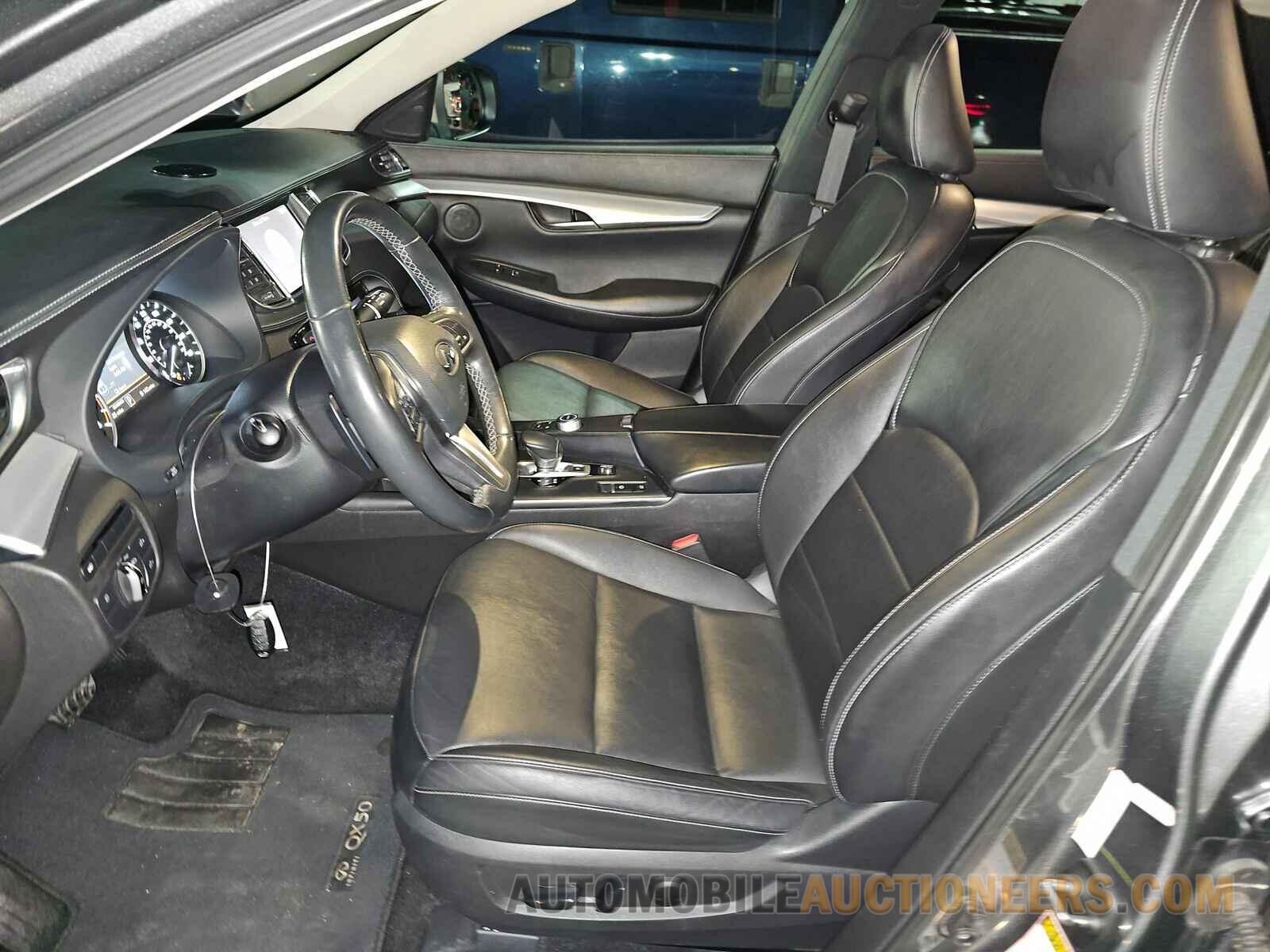 3PCAJ5M17KF135644 INFINITI QX50 2019