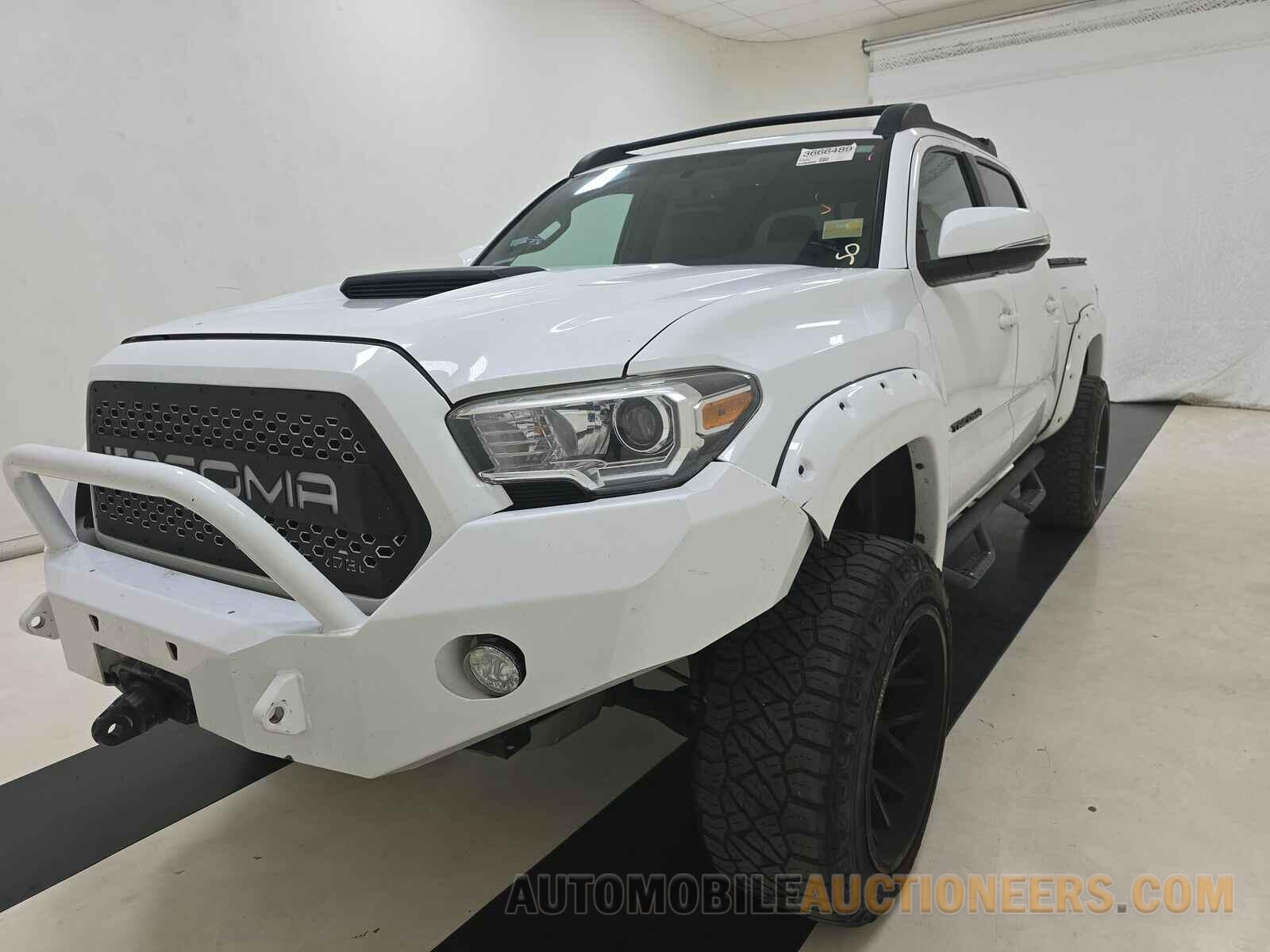 3TMAZ5CN7HM028059 Toyota Tacoma 2017