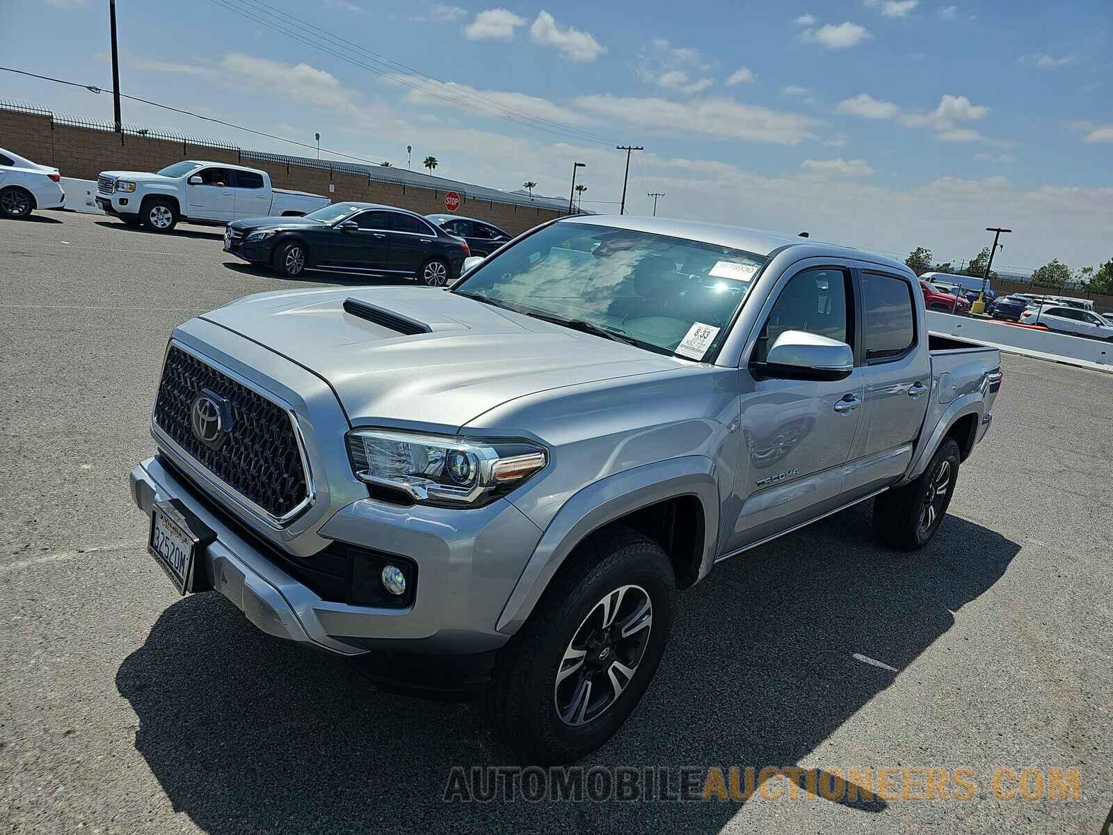 3TMAZ5CNXJM065032 Toyota Tacoma 2018