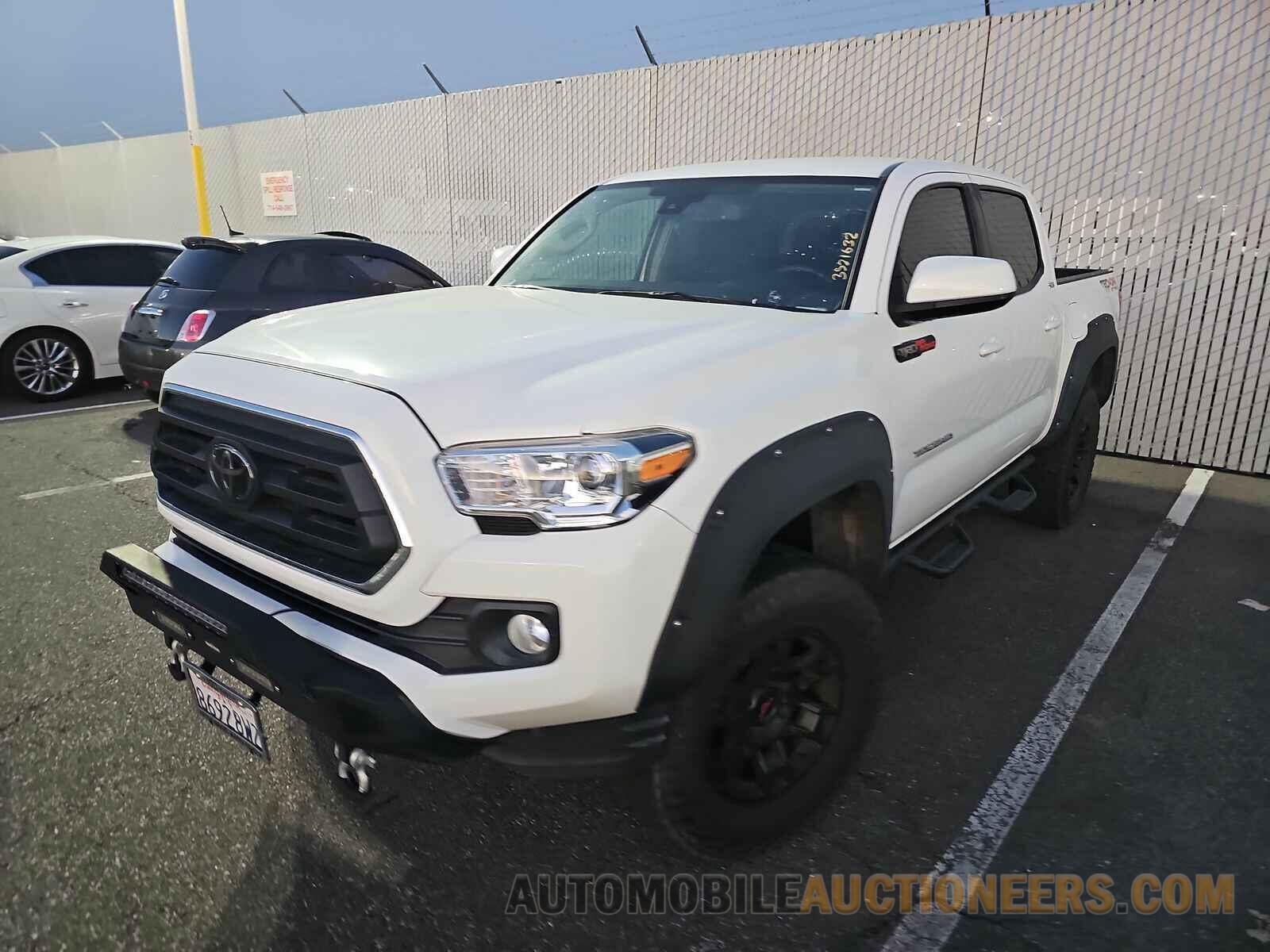 3TMCZ5AN2MM399443 Toyota Tacoma 2021