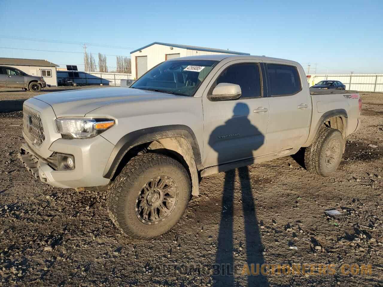 3TMCZ5AN3JM138138 TOYOTA TACOMA 2018