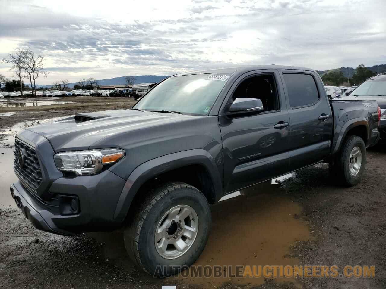 3TMCZ5AN8JM147160 TOYOTA TACOMA 2018