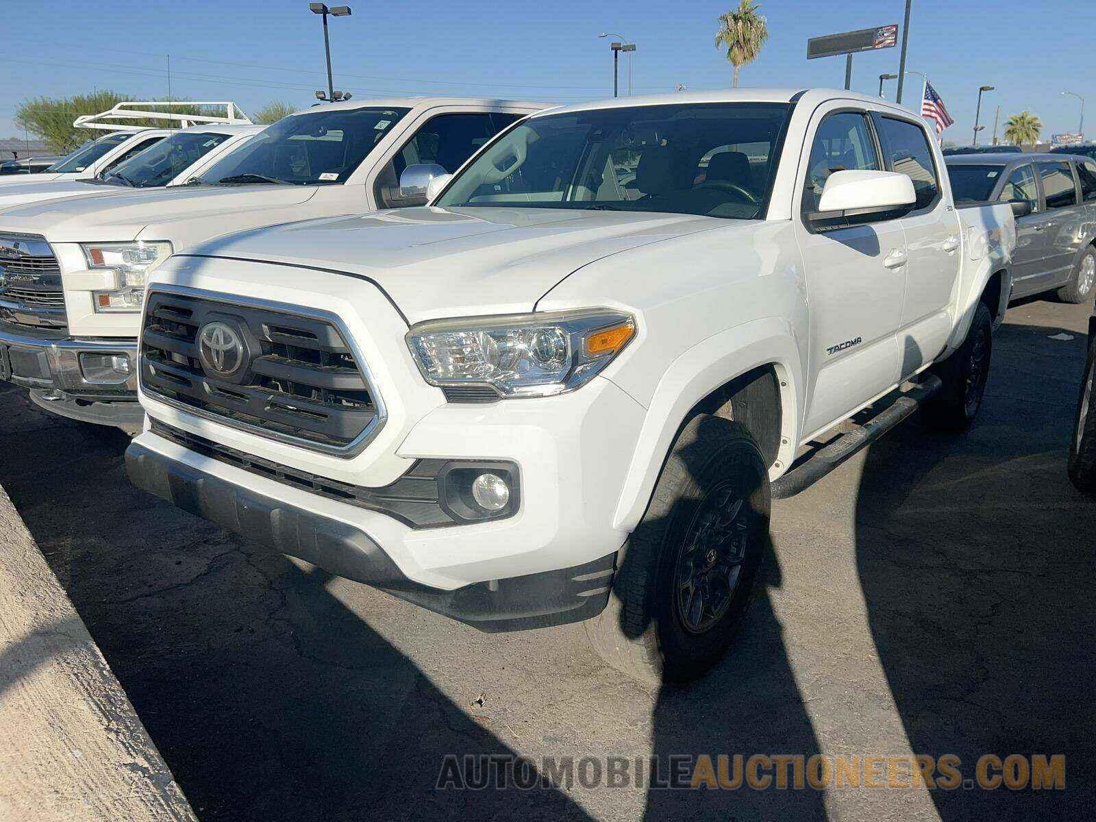 3TMCZ5AN9JM175646 Toyota Tacoma 2018