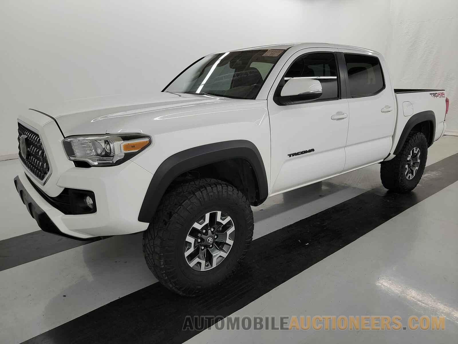 3TMCZ5AN9KM267499 Toyota Tacoma 2019