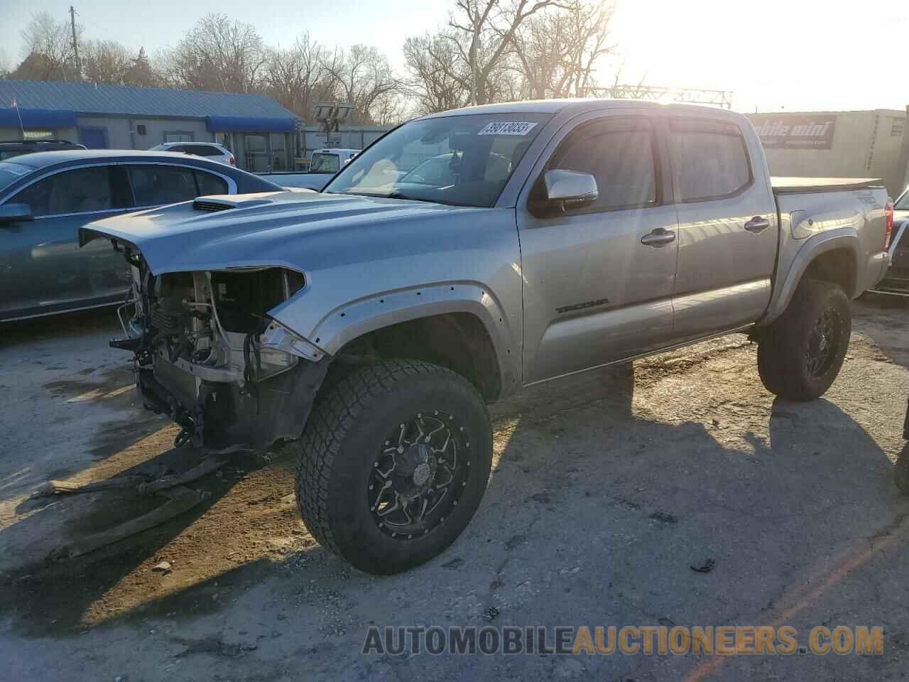 3TMCZ5ANXJM125788 TOYOTA TACOMA 2018