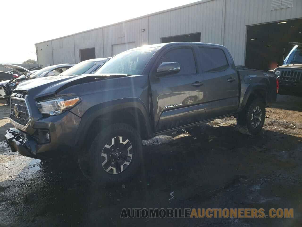 3TMCZ5ANXJM145863 TOYOTA TACOMA 2018