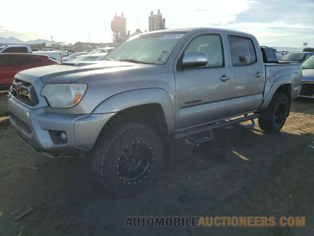 3TMJU4GN2FM185286 TOYOTA TACOMA 2015