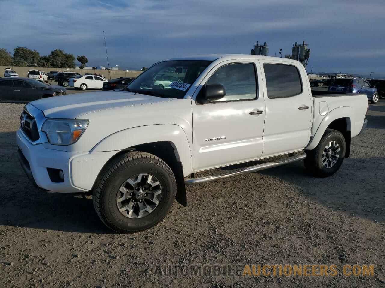 3TMJU4GN2FM189788 TOYOTA TACOMA 2015