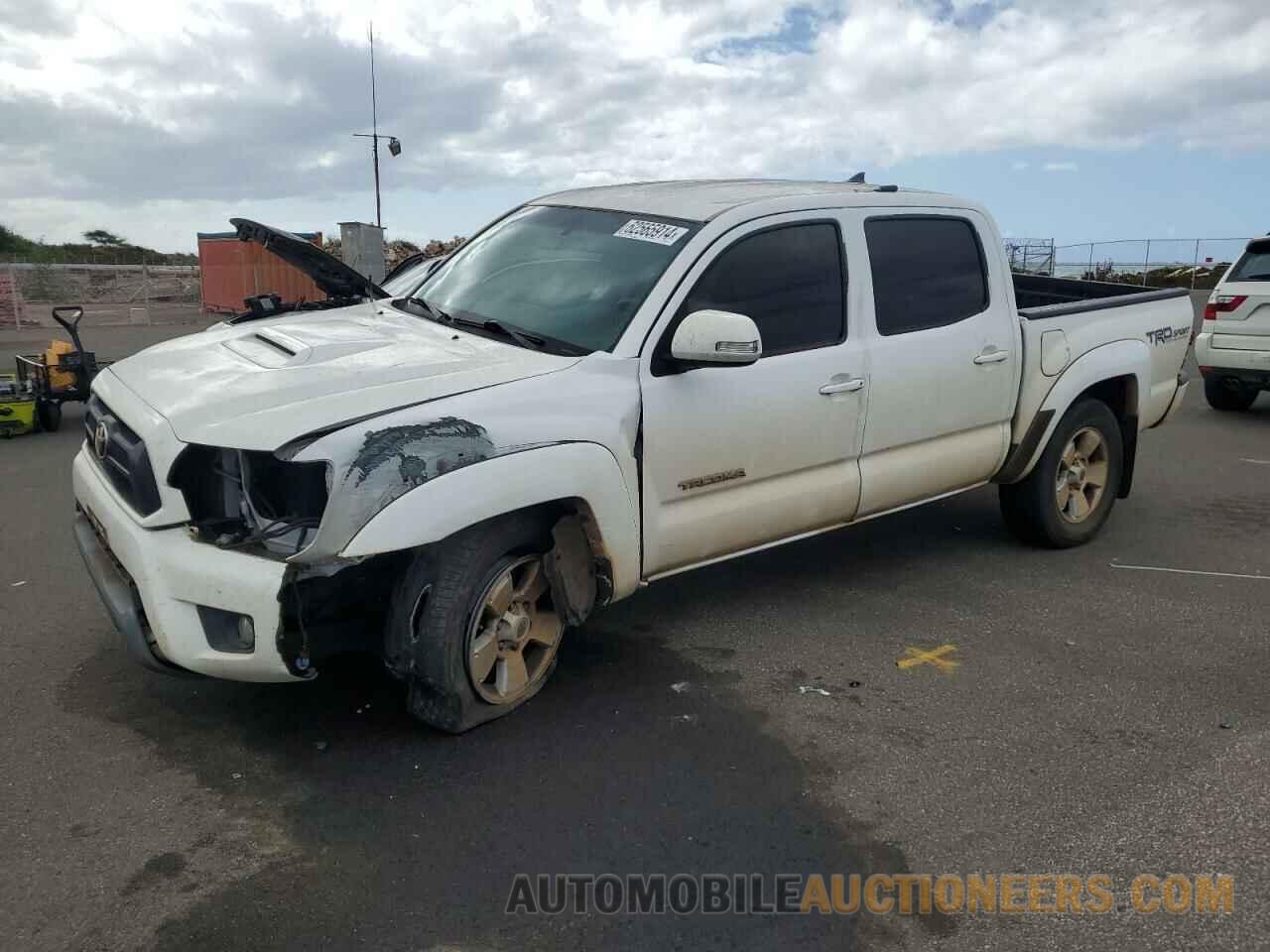 3TMJU4GN3FM186513 TOYOTA TACOMA 2015