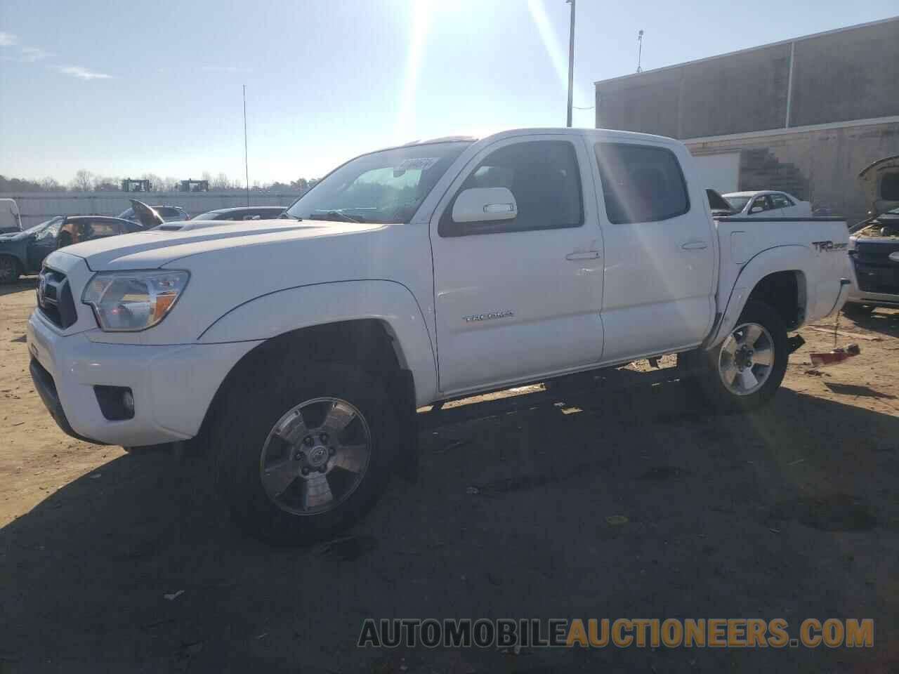 3TMJU4GN3FM191355 TOYOTA TACOMA 2015