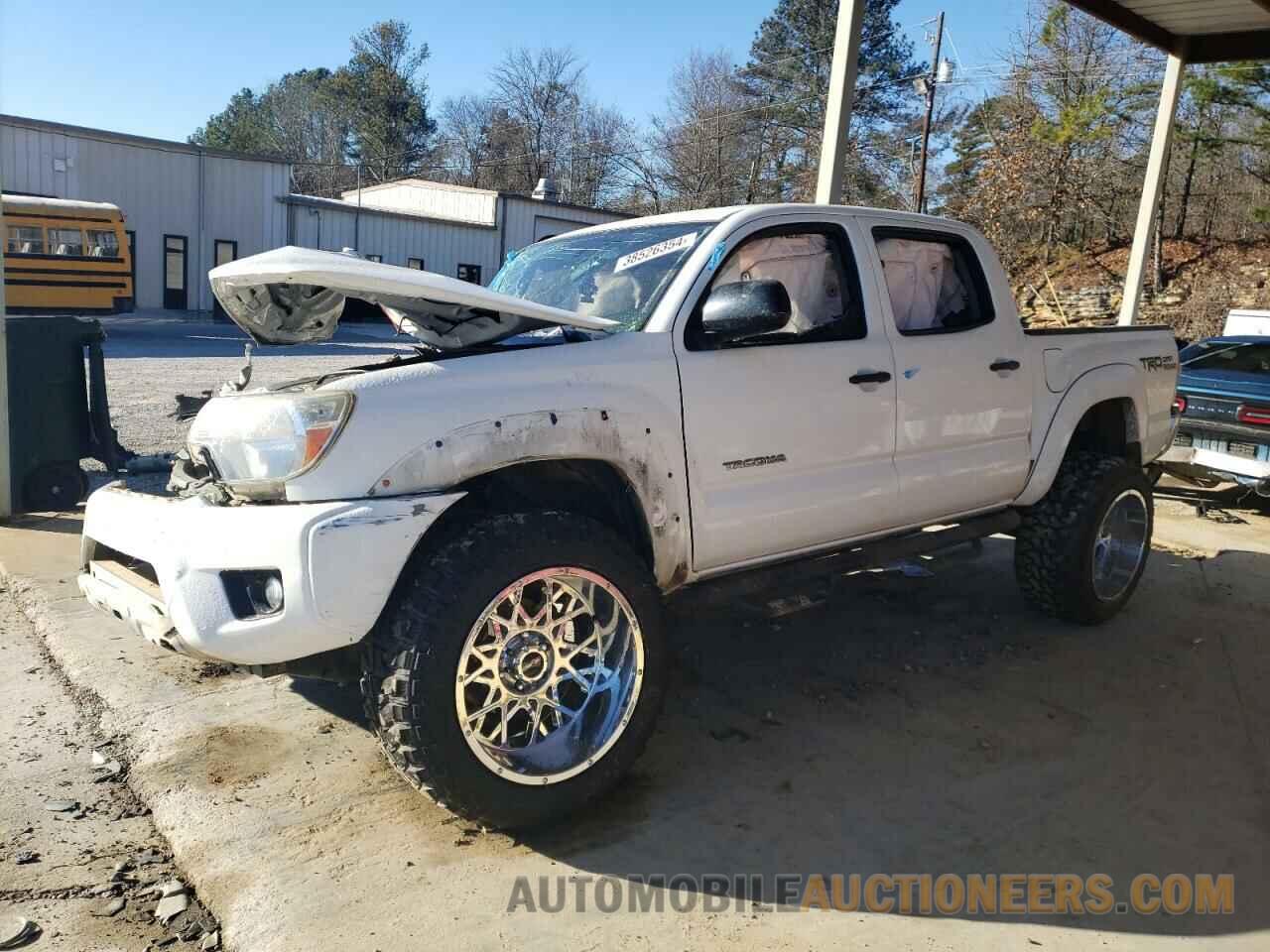 3TMJU4GN8FM175104 TOYOTA TACOMA 2015