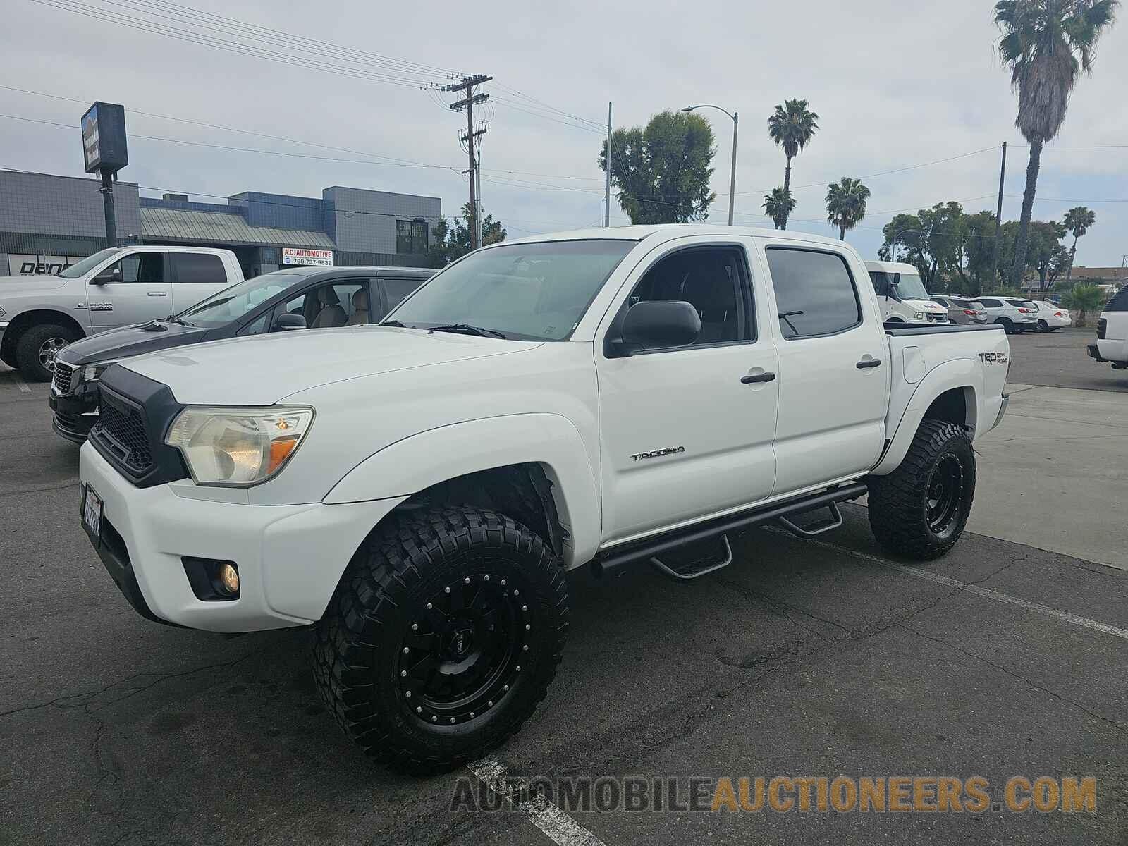 3TMJU4GN8FM177631 Toyota Tacoma 2015