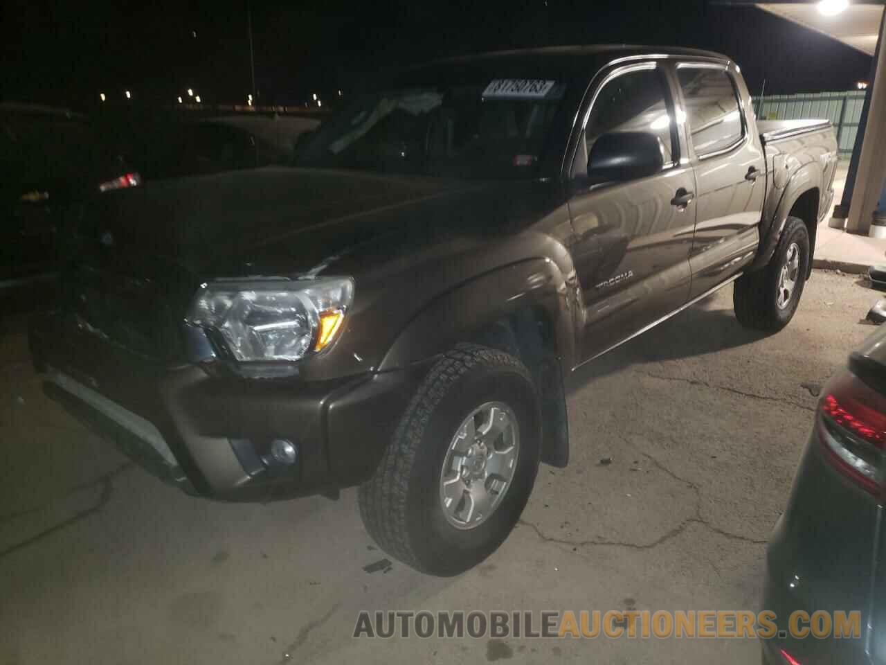 3TMLU4EN0FM165419 TOYOTA TACOMA 2015