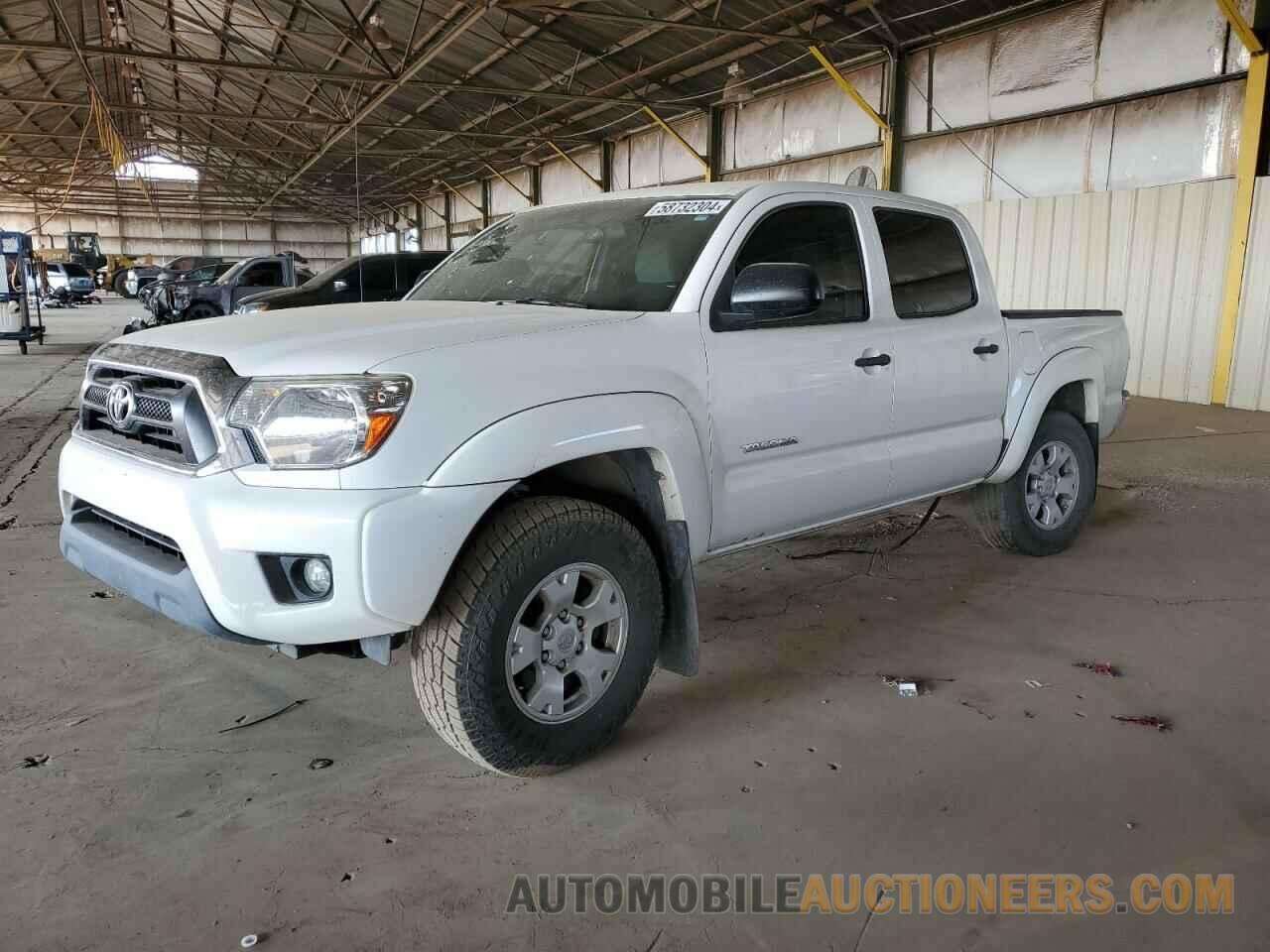 3TMLU4EN0FM188196 TOYOTA TACOMA 2015