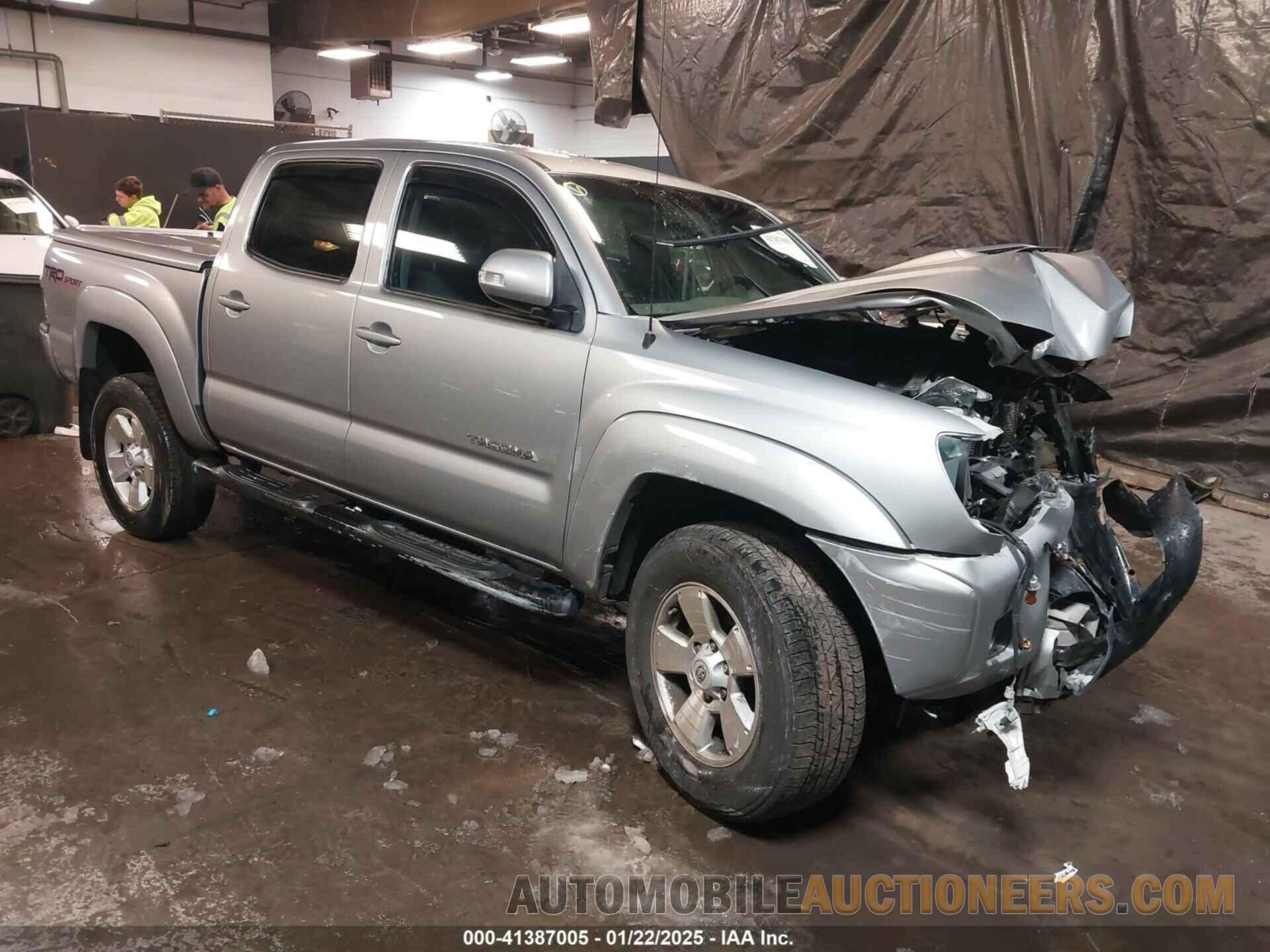 3TMLU4EN0FM194578 TOYOTA TACOMA 2015